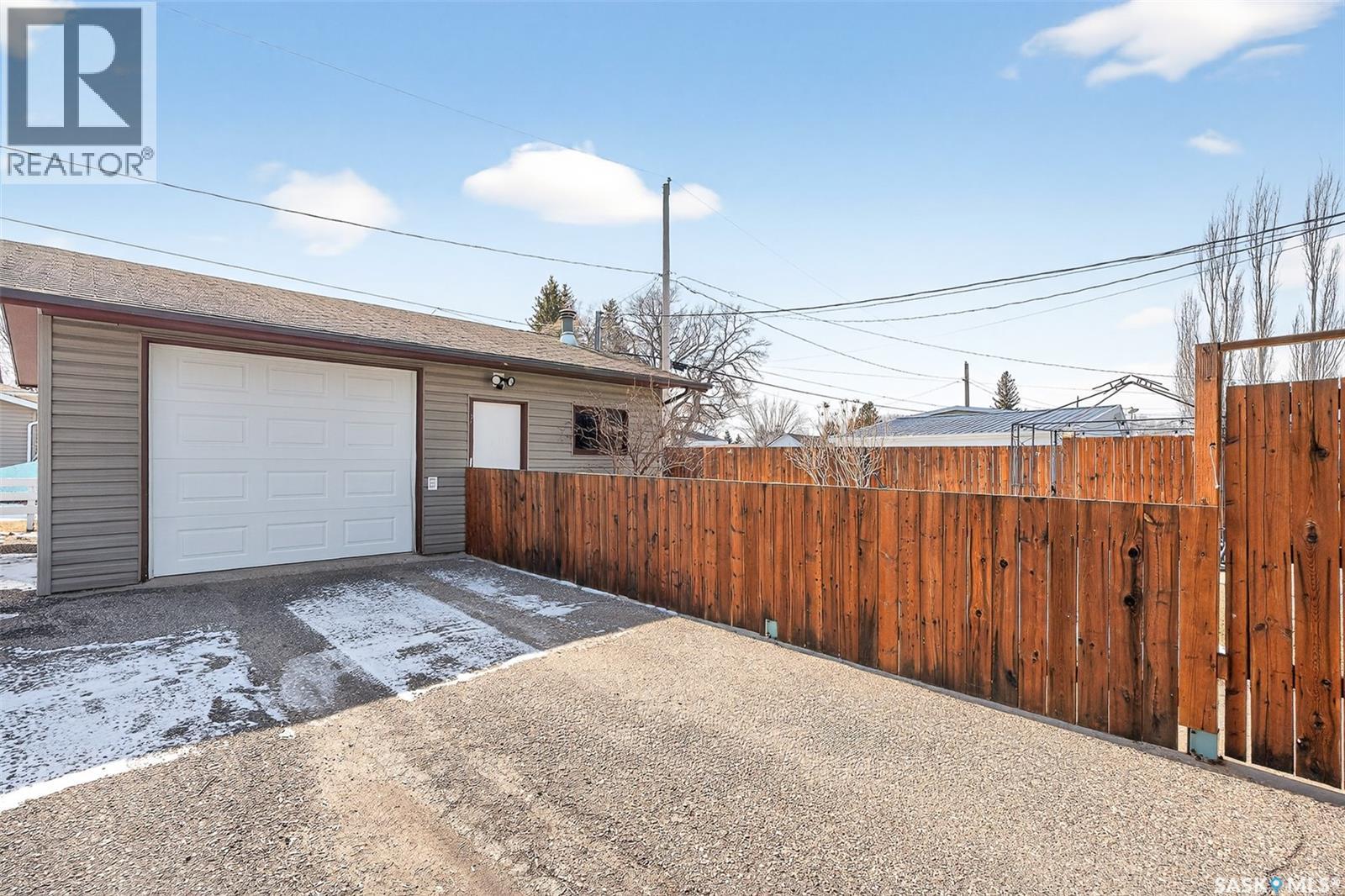 1239 Duffield Street W, Moose Jaw, Saskatchewan  S6H 5K2 - Photo 28 - SK030649