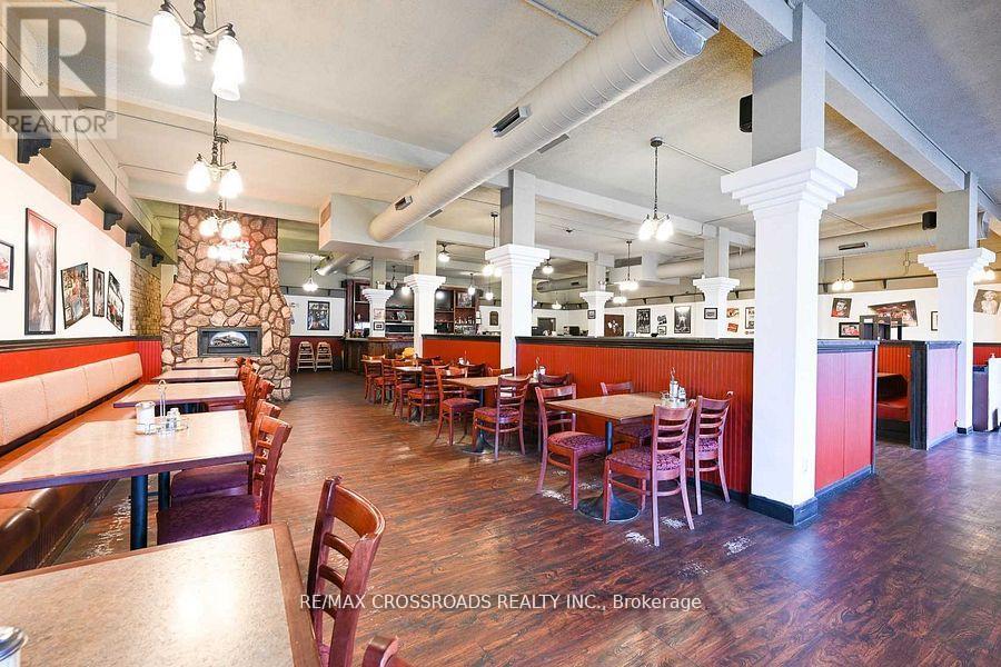 931 Queenston Road, Hamilton, Ontario  L8G 1B8 - Photo 4 - X12894696