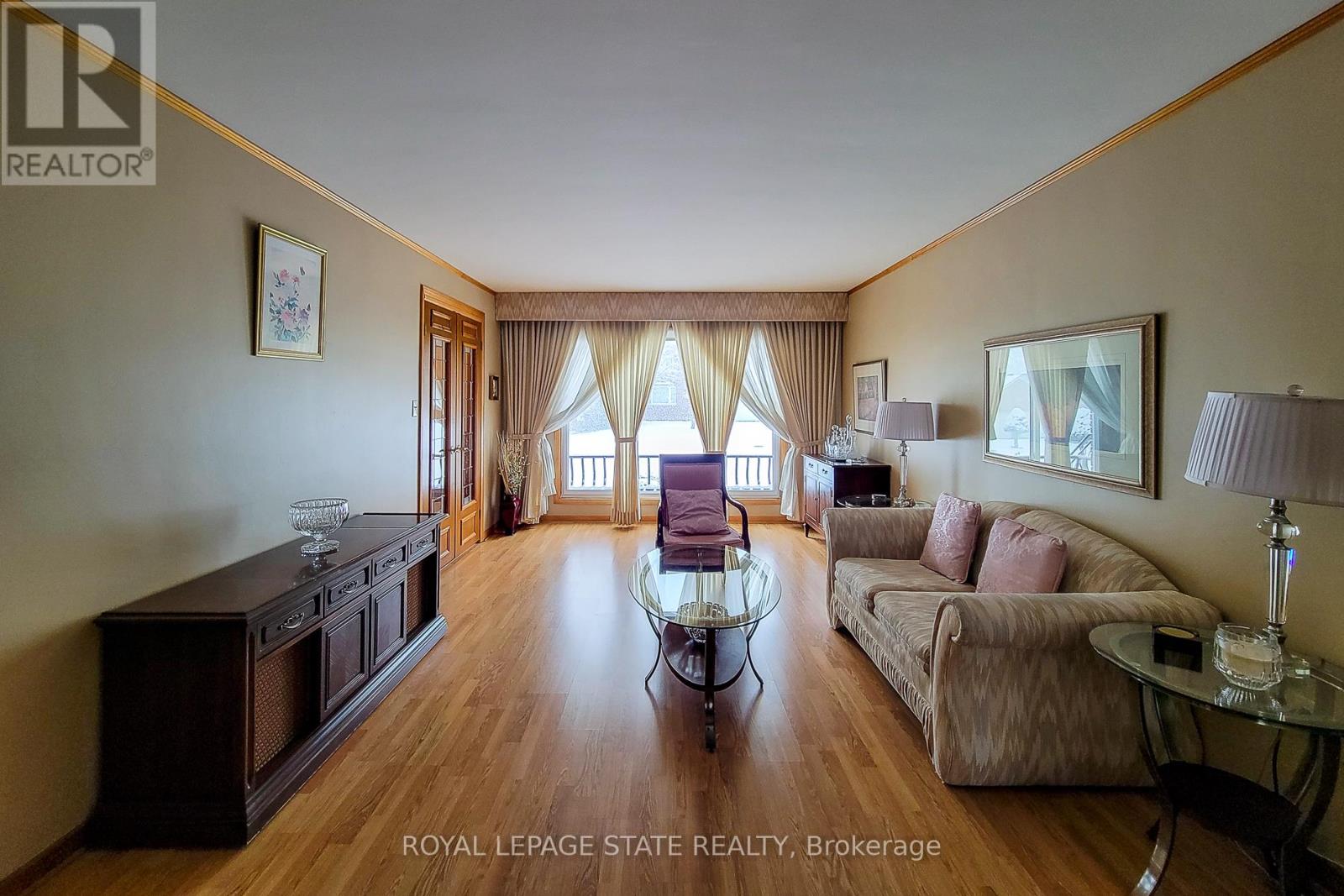 52 Elena Court, Hamilton, Ontario  L9C 7P7 - Photo 10 - X12894724