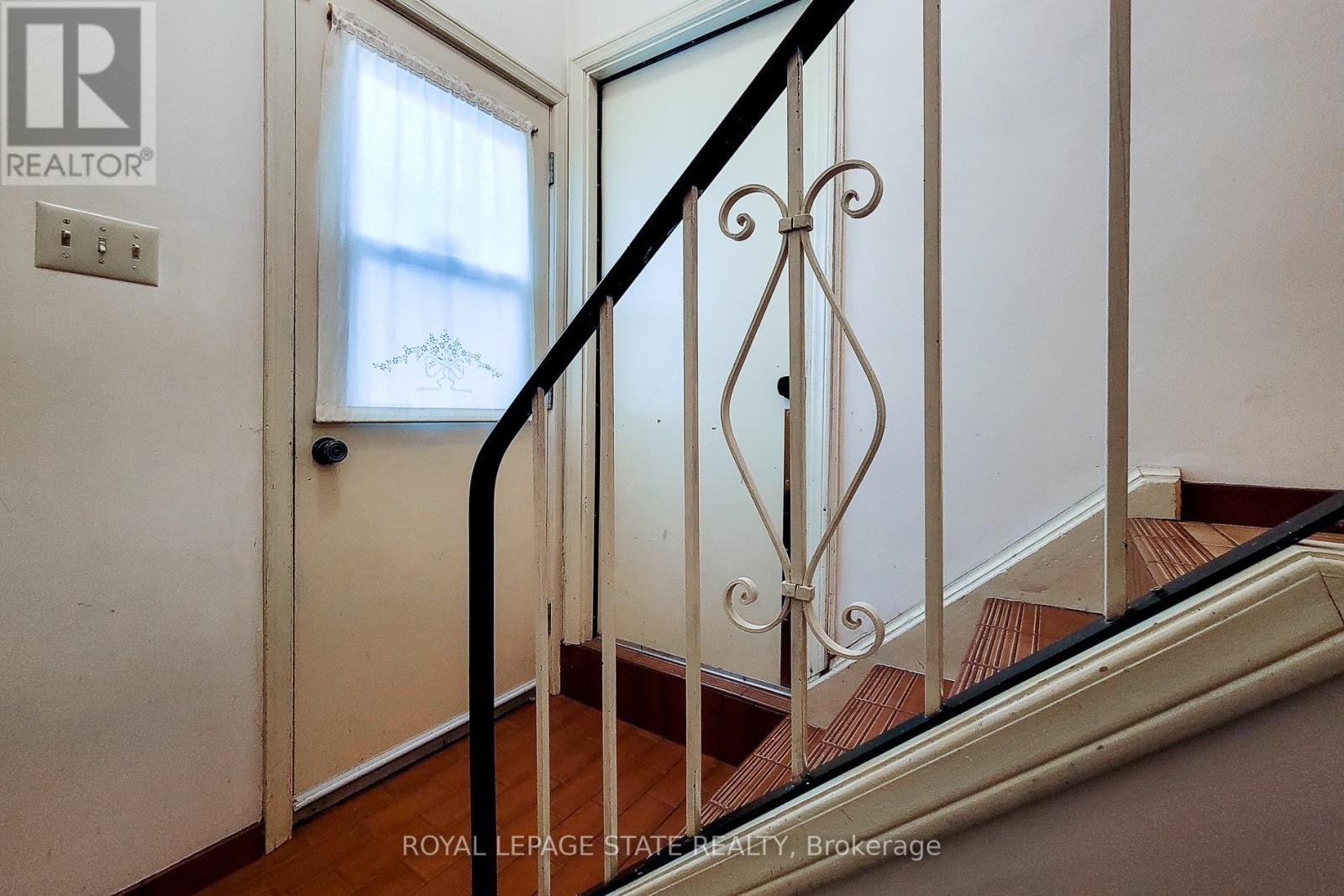 52 Elena Court, Hamilton, Ontario  L9C 7P7 - Photo 34 - X12894724