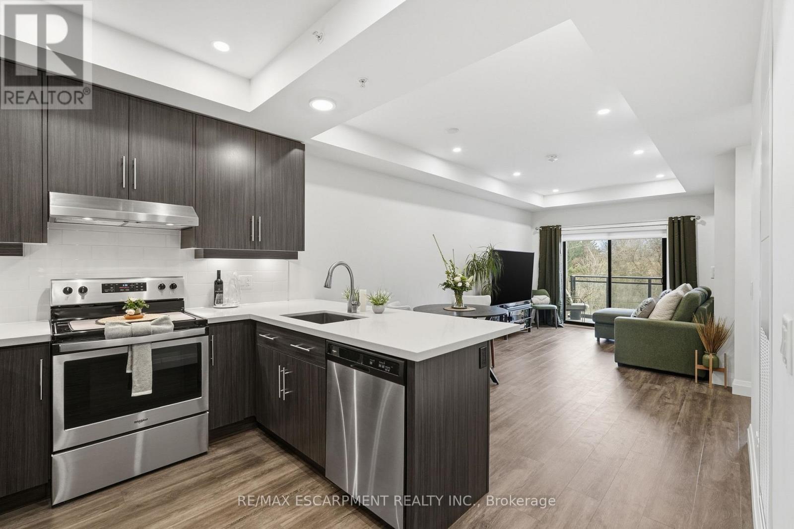 201 - 30 HAMILTON STREET S, Hamilton, Ontario