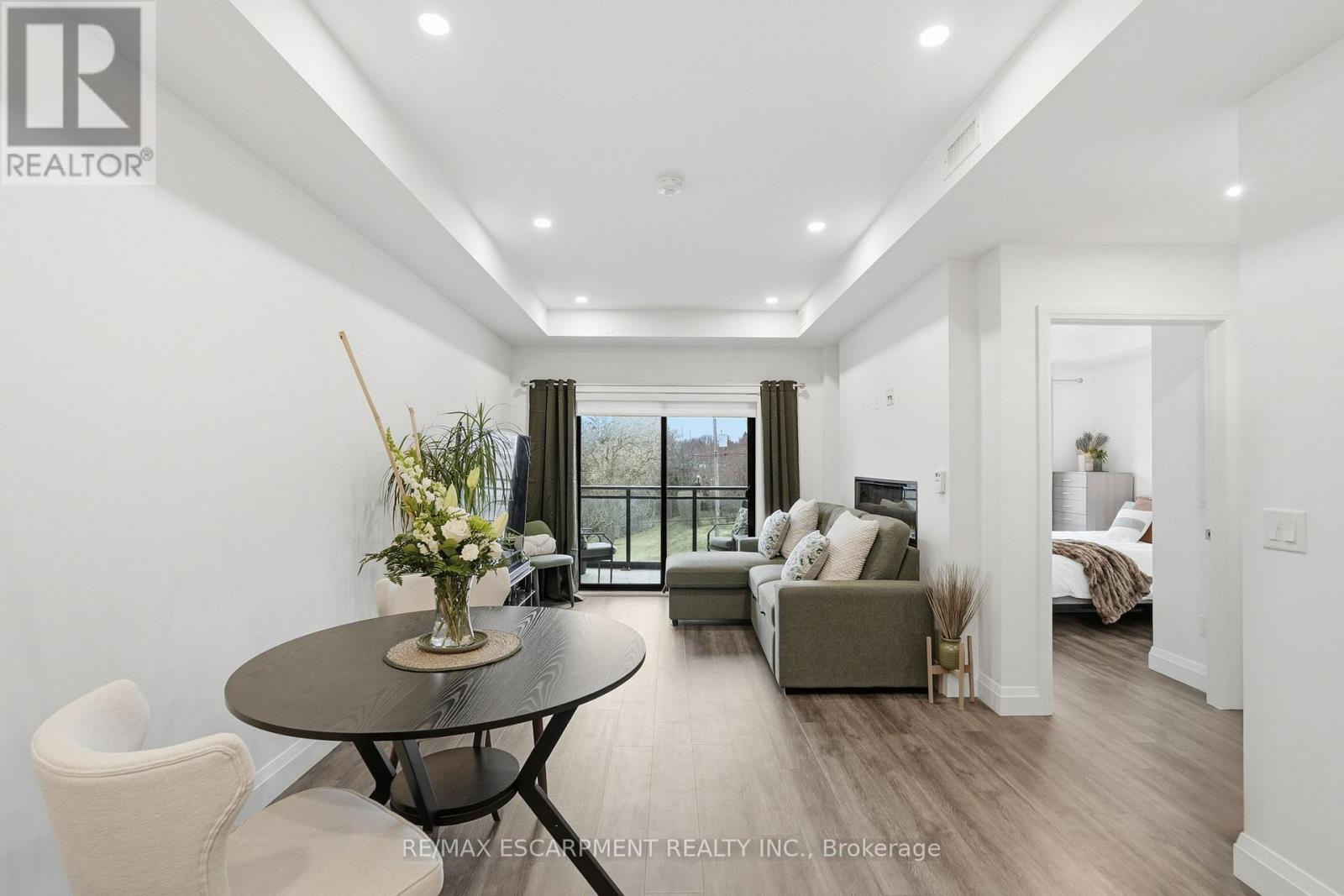 201 - 30 Hamilton Street S, Hamilton, Ontario  L8B 1V8 - Photo 14 - X12894790