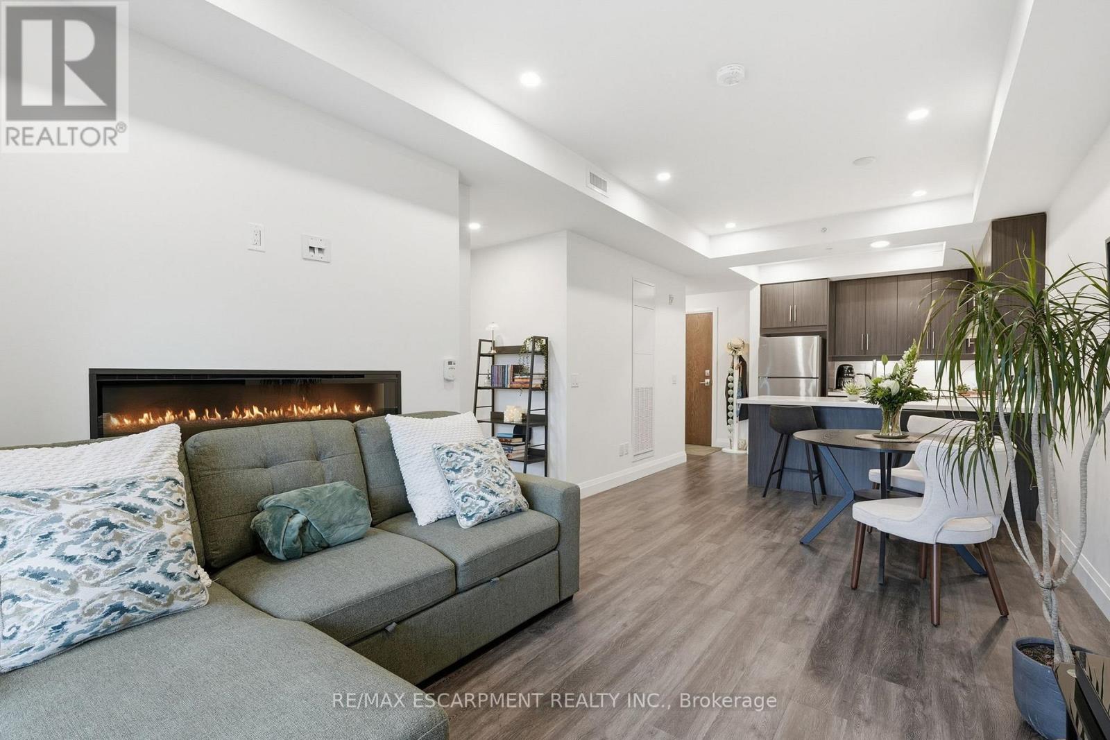 201 - 30 Hamilton Street S, Hamilton, Ontario  L8B 1V8 - Photo 23 - X12894790