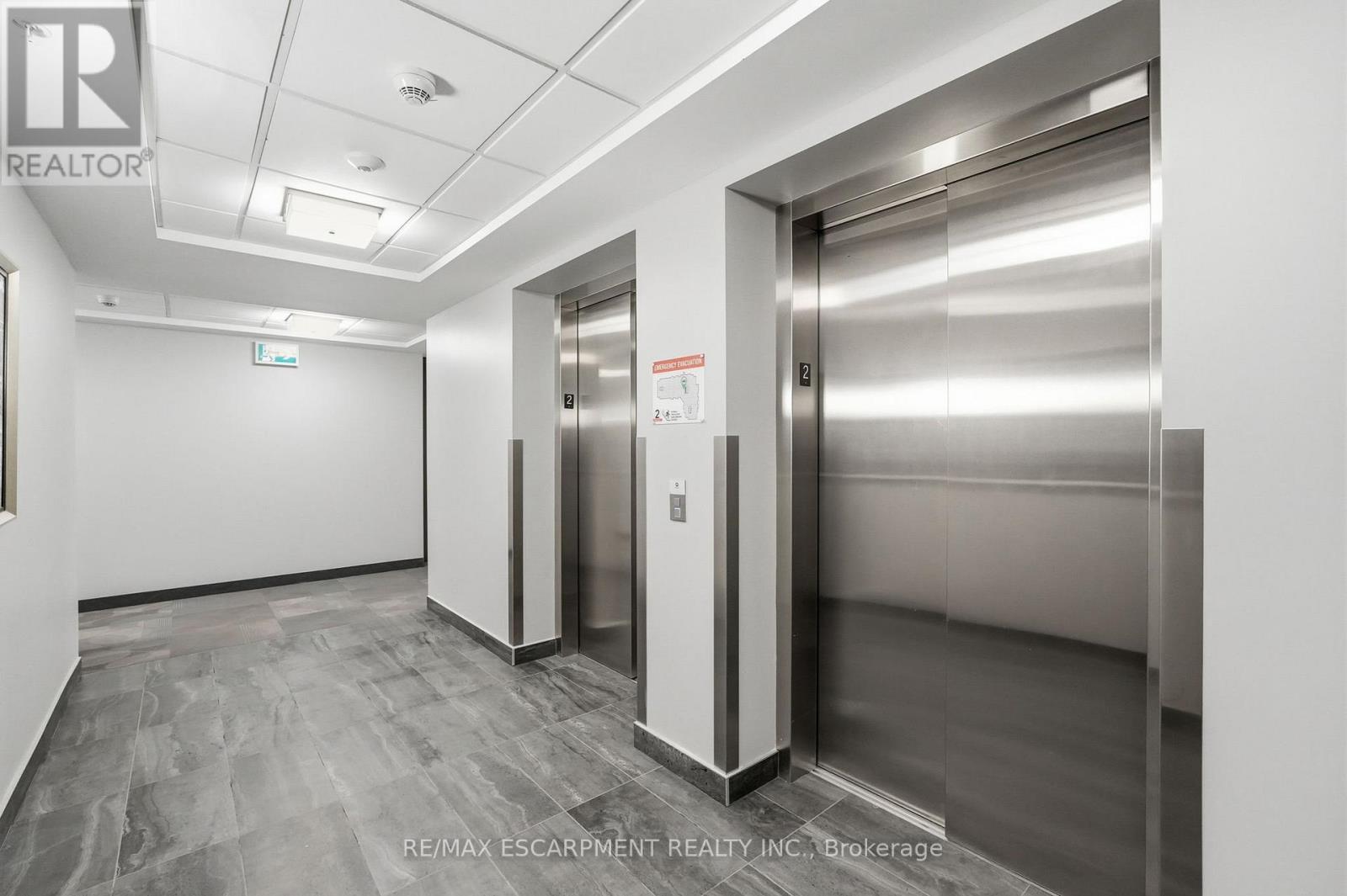 201 - 30 Hamilton Street S, Hamilton, Ontario  L8B 1V8 - Photo 33 - X12894790