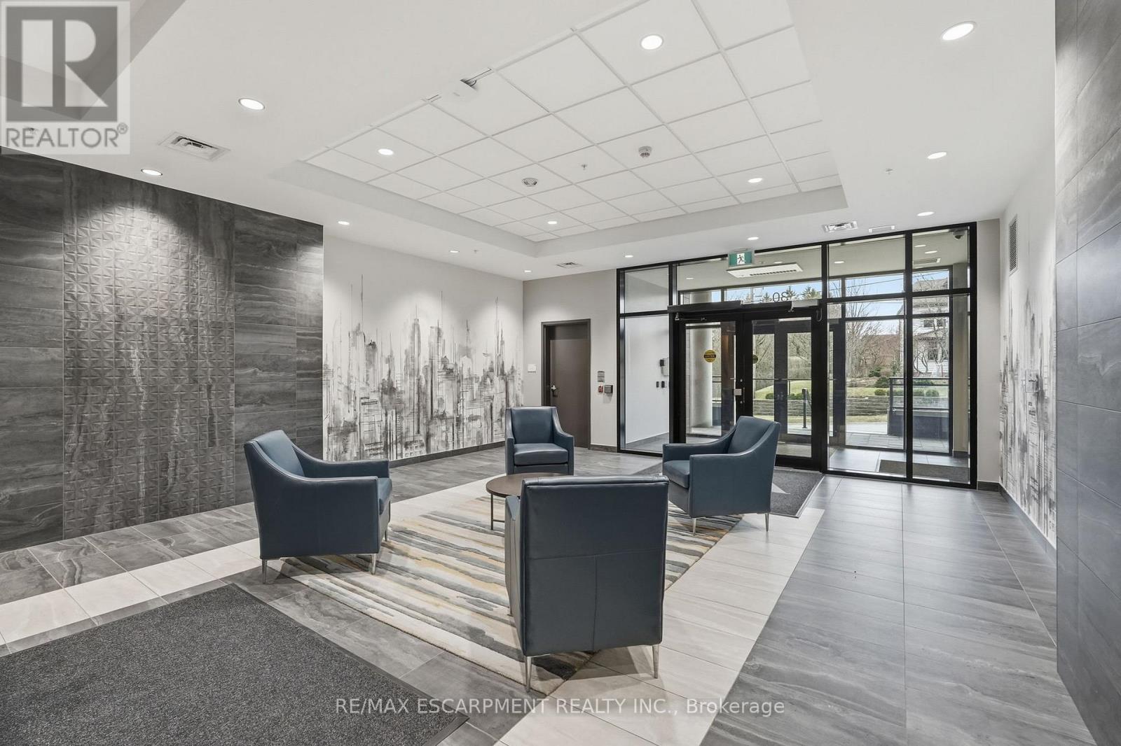 201 - 30 Hamilton Street S, Hamilton, Ontario  L8B 1V8 - Photo 34 - X12894790