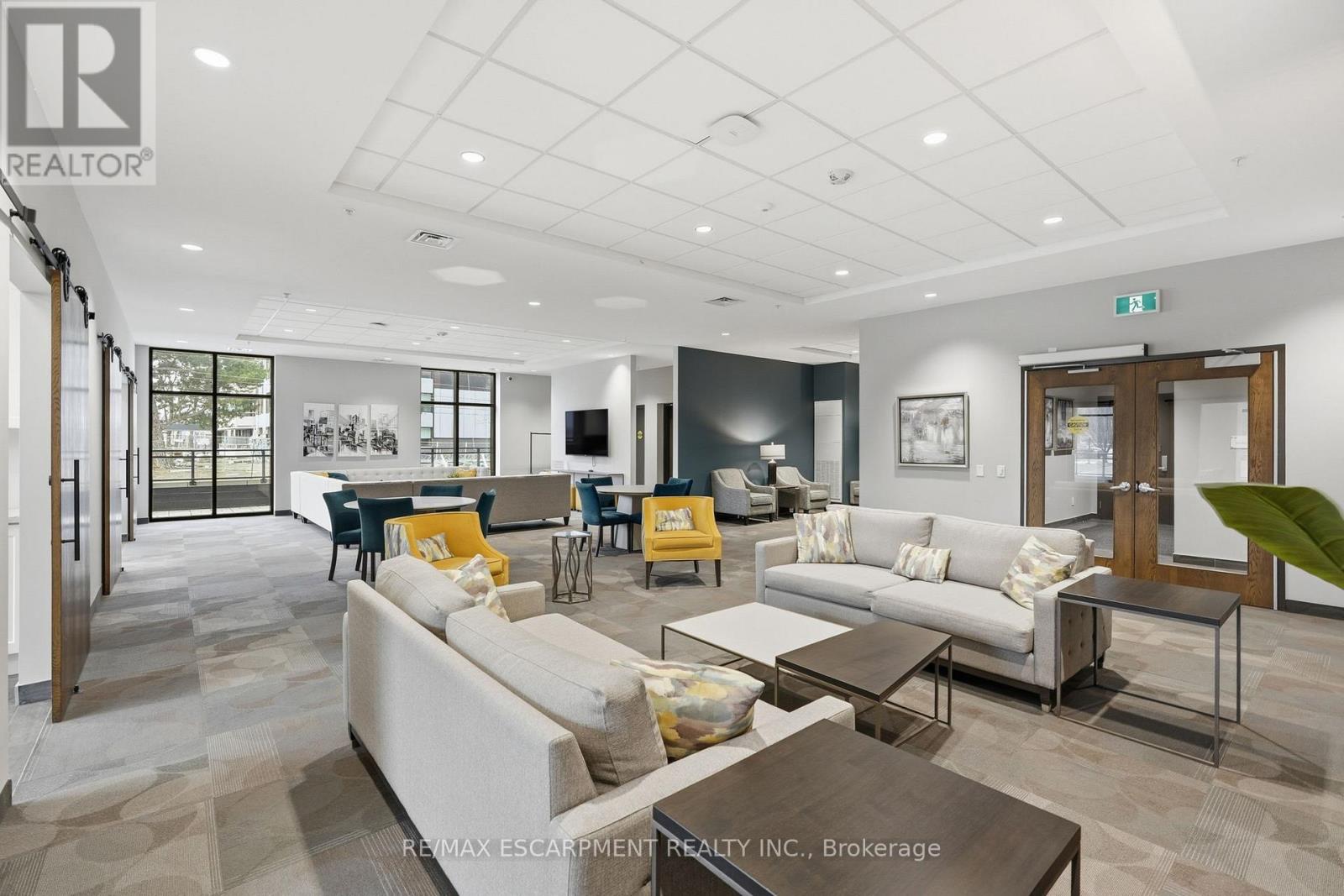 201 - 30 Hamilton Street S, Hamilton, Ontario  L8B 1V8 - Photo 37 - X12894790