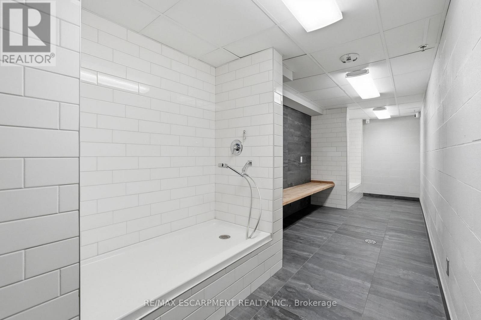 201 - 30 Hamilton Street S, Hamilton, Ontario  L8B 1V8 - Photo 41 - X12894790