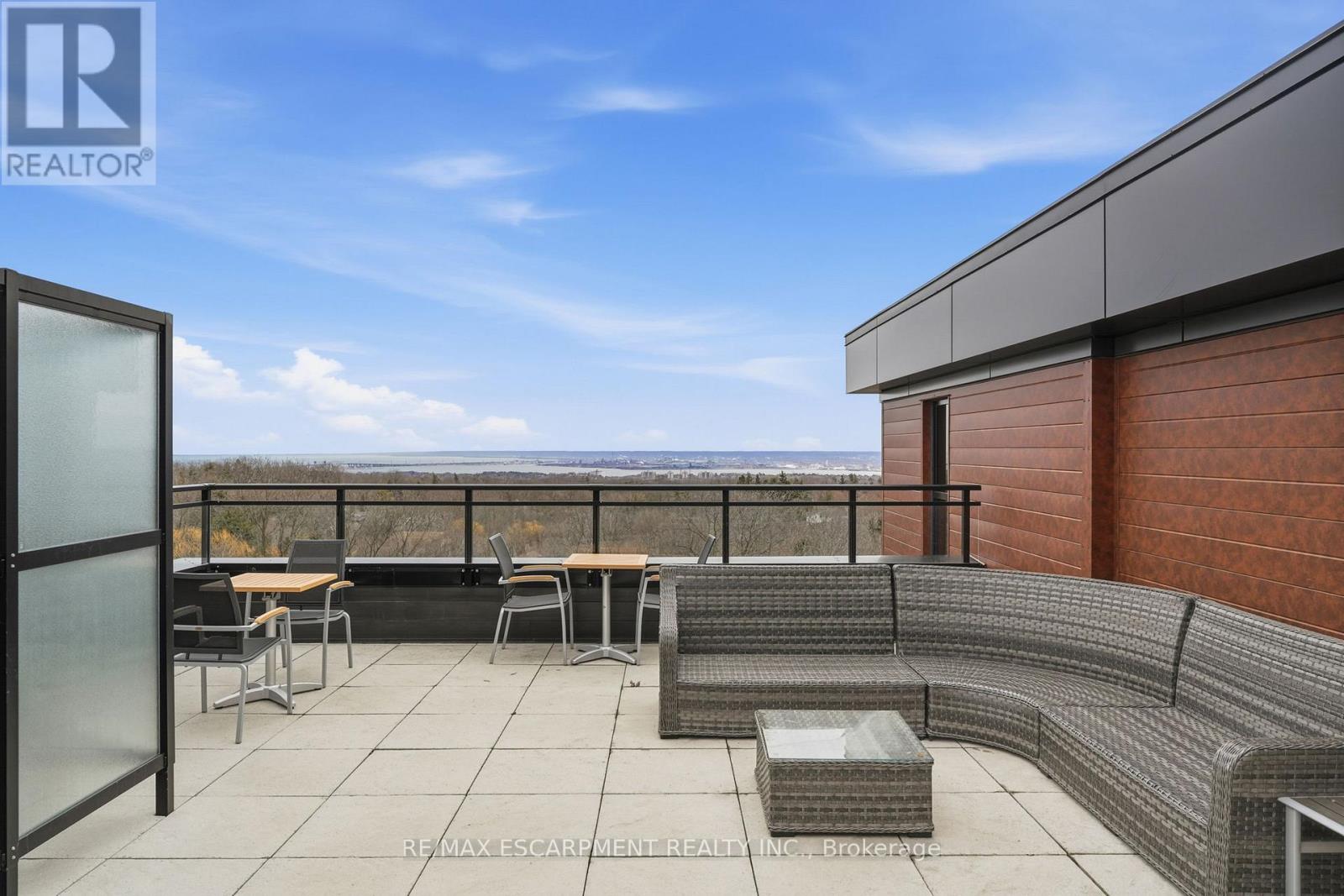 201 - 30 Hamilton Street S, Hamilton, Ontario  L8B 1V8 - Photo 45 - X12894790