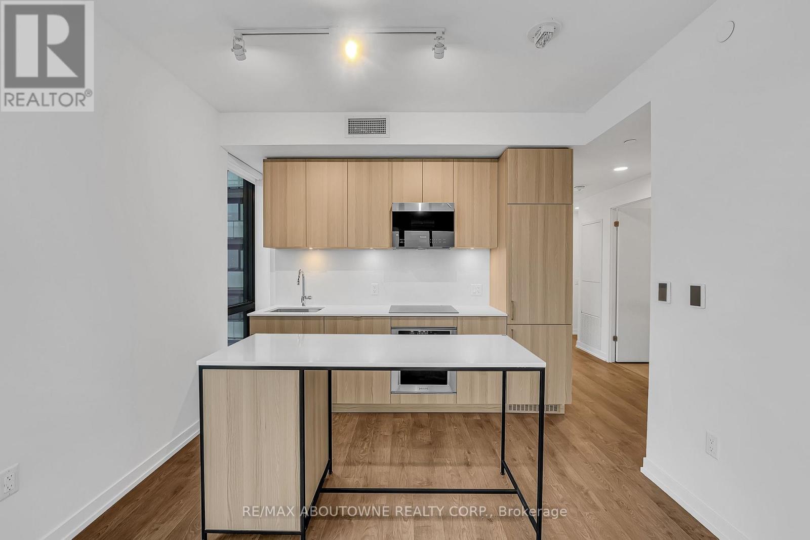 517 - 251 Masonry Way, Mississauga, Ontario  L5H 0B2 - Photo 16 - W12802984