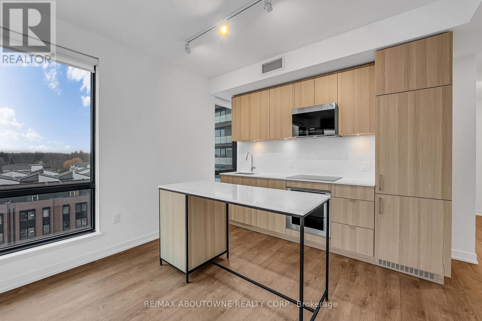 517 - 251 Masonry Way, Mississauga, Ontario  L5H 0B2 - Photo 17 - W12802984