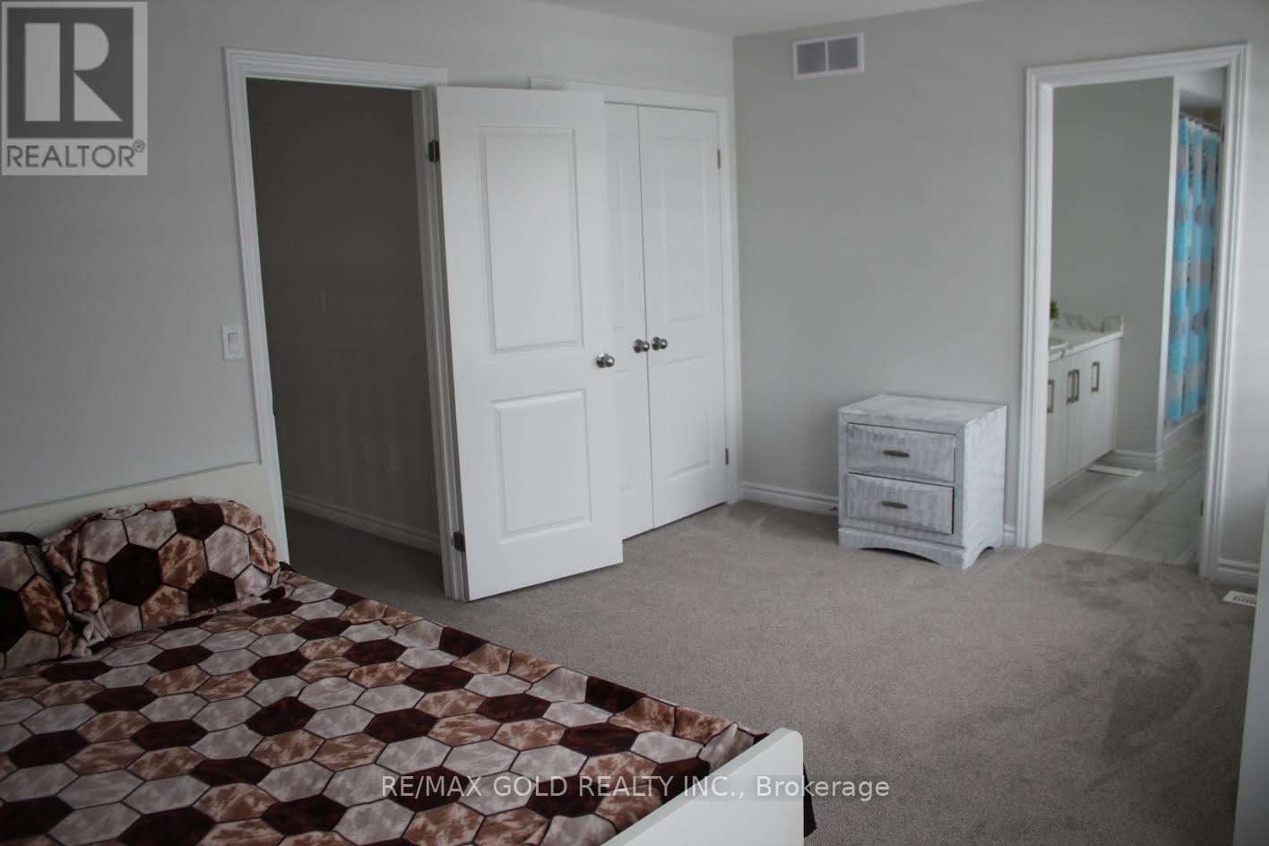 30 Henry Maracle Street E, North Dumfries, Ontario  N0B 1E0 - Photo 13 - X12890506