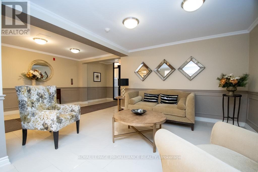 212 - 869 Clonsilla Avenue, Peterborough, Ontario  K9J 0B7 - Photo 4 - X12895050