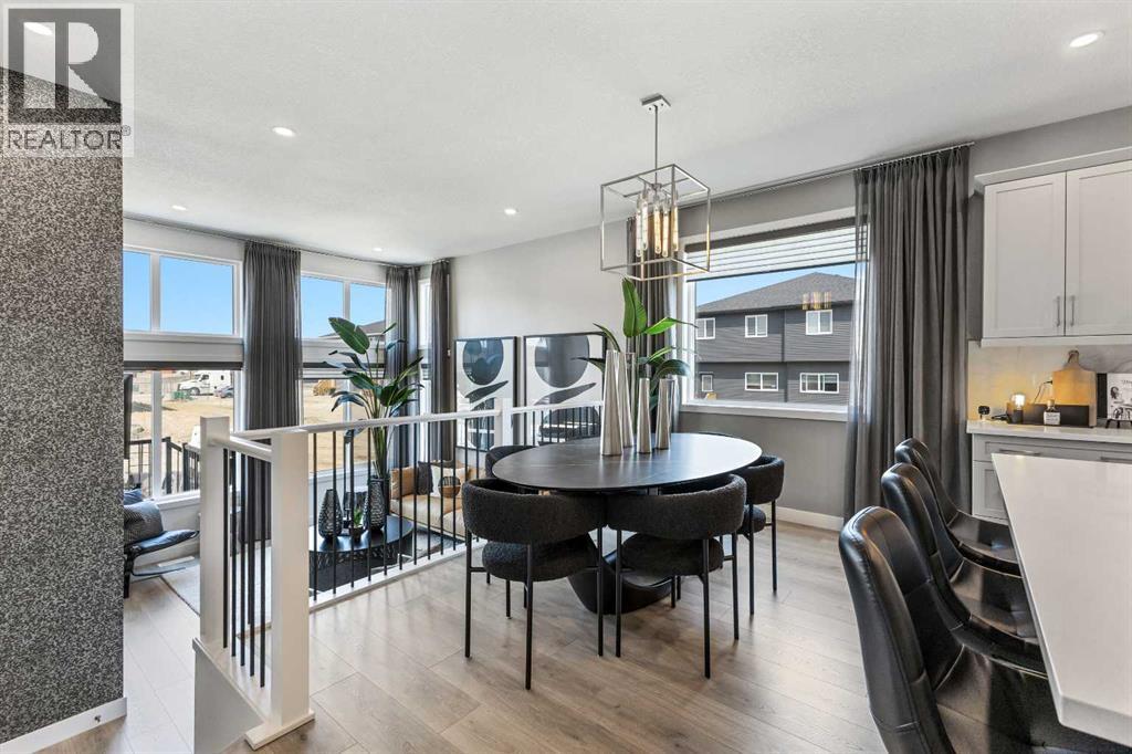 124 Corner Glen Avenue Ne, Calgary, Alberta  T3N 2L7 - Photo 3 - A2236011