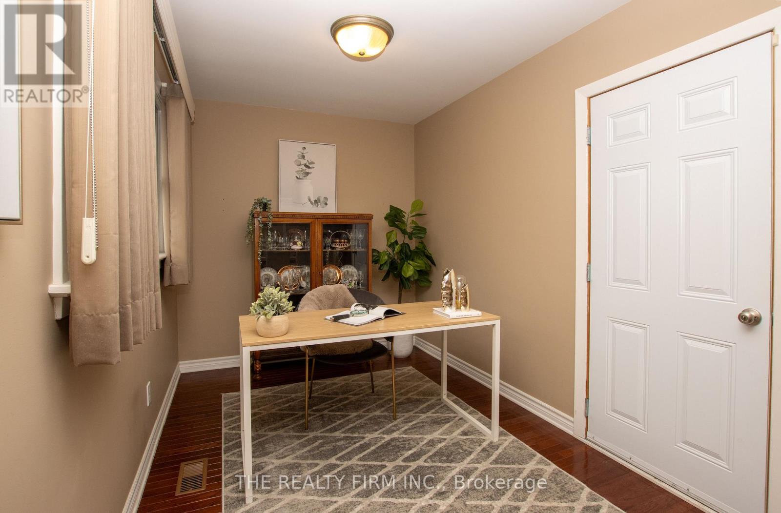 424 Base Line Road E, London South, Ontario  N6C 2P6 - Photo 11 - X12894992