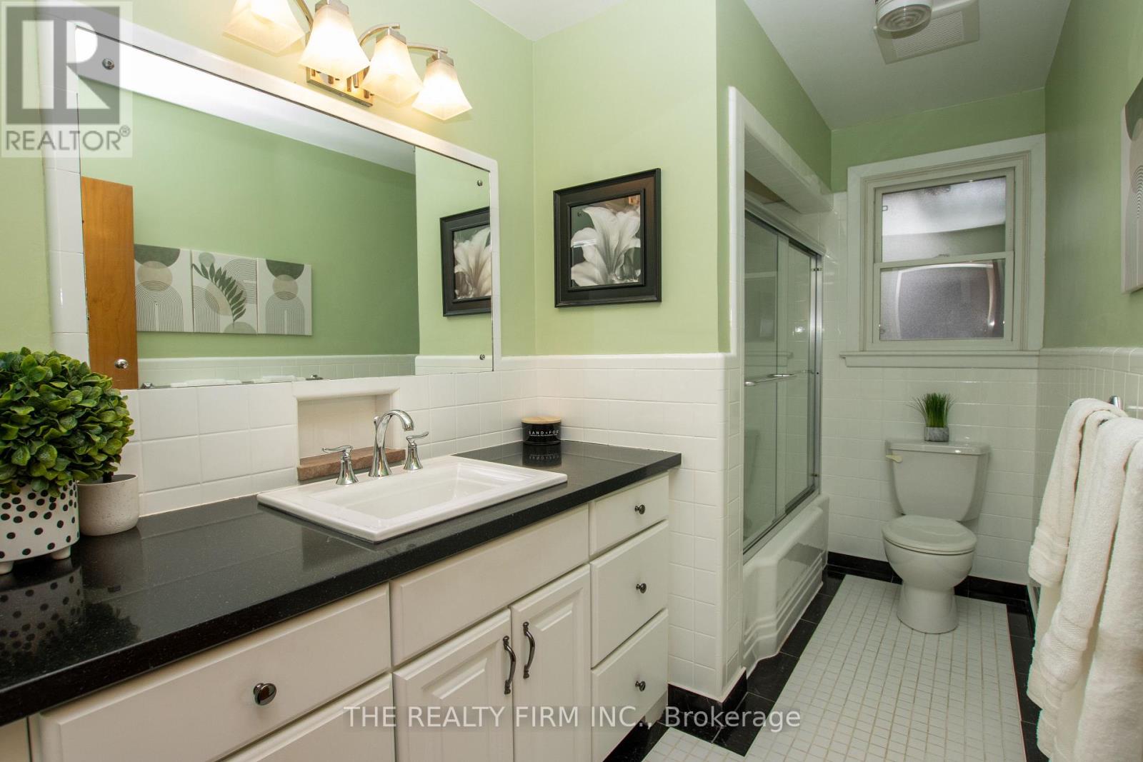 424 Base Line Road E, London South, Ontario  N6C 2P6 - Photo 18 - X12894992