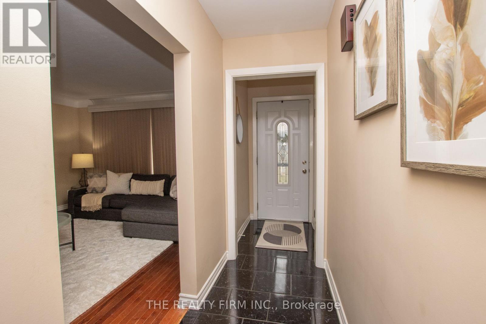 424 Base Line Road E, London South, Ontario  N6C 2P6 - Photo 6 - X12894992