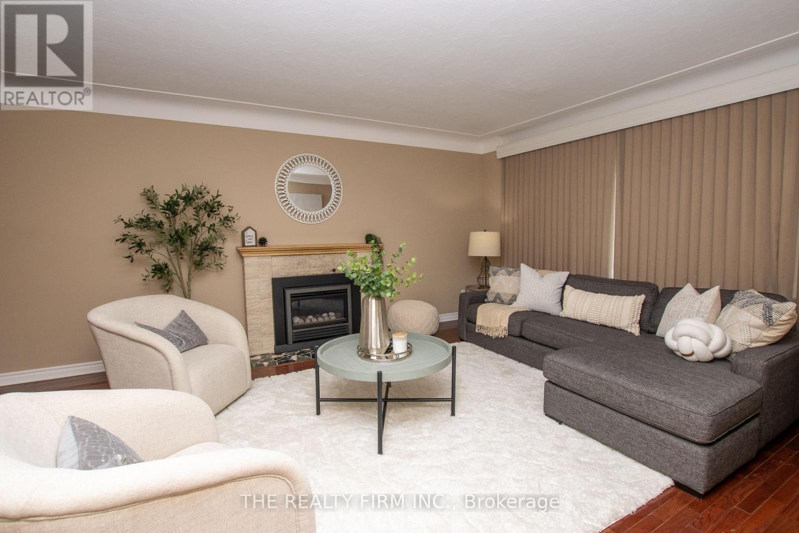 424 Base Line Road E, London South, Ontario  N6C 2P6 - Photo 8 - X12894992