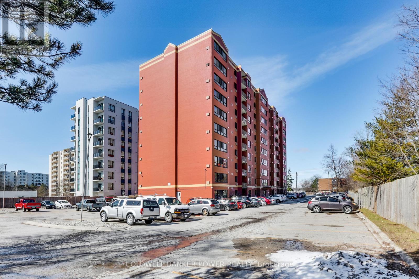 <div class="slider-price">$314,900</div><p>909 - 95 Base Line Road W, London South, Ontario</p>