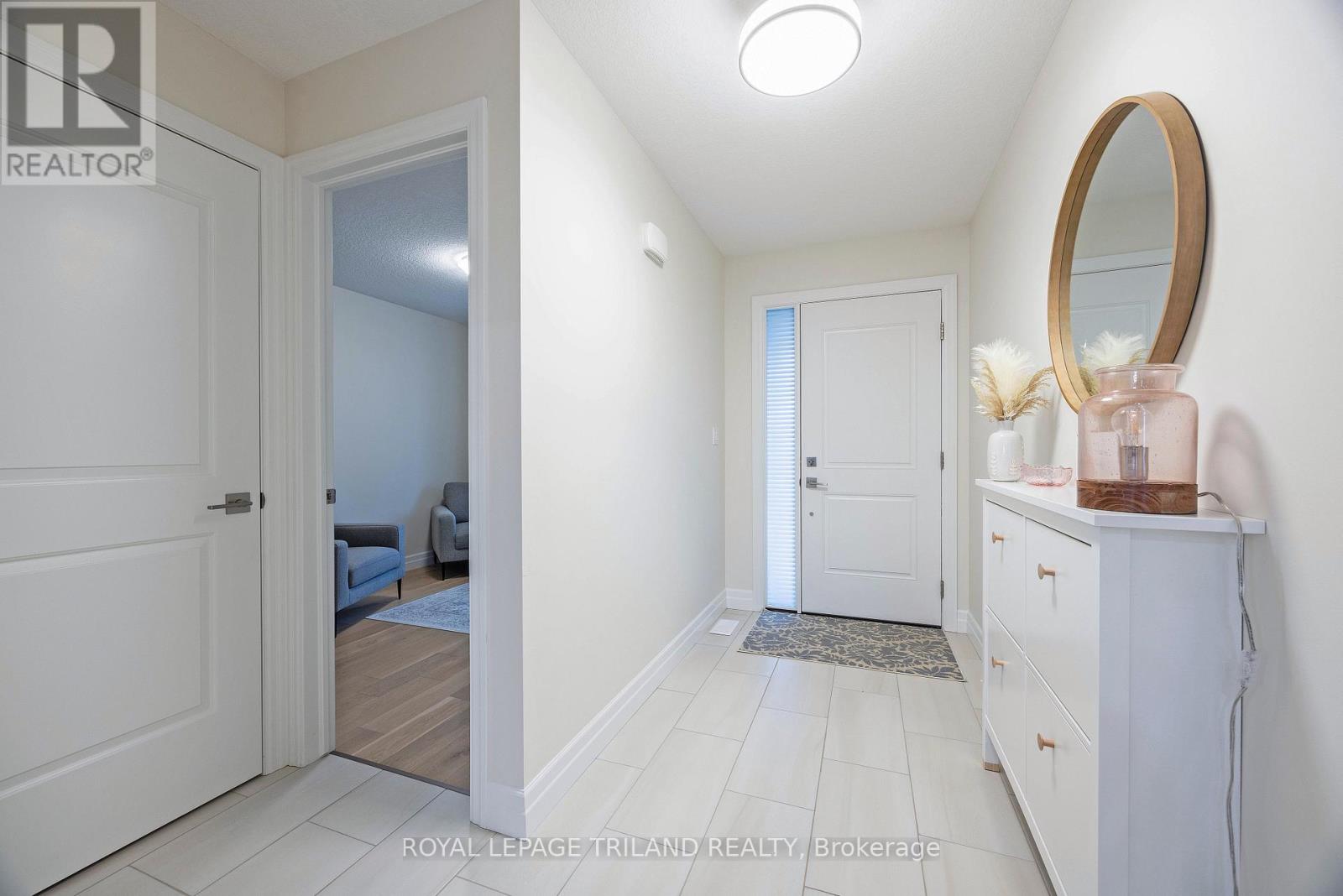 19.5 Park Avenue, St. Thomas, Ontario  N5R 4V5 - Photo 4 - X12895068