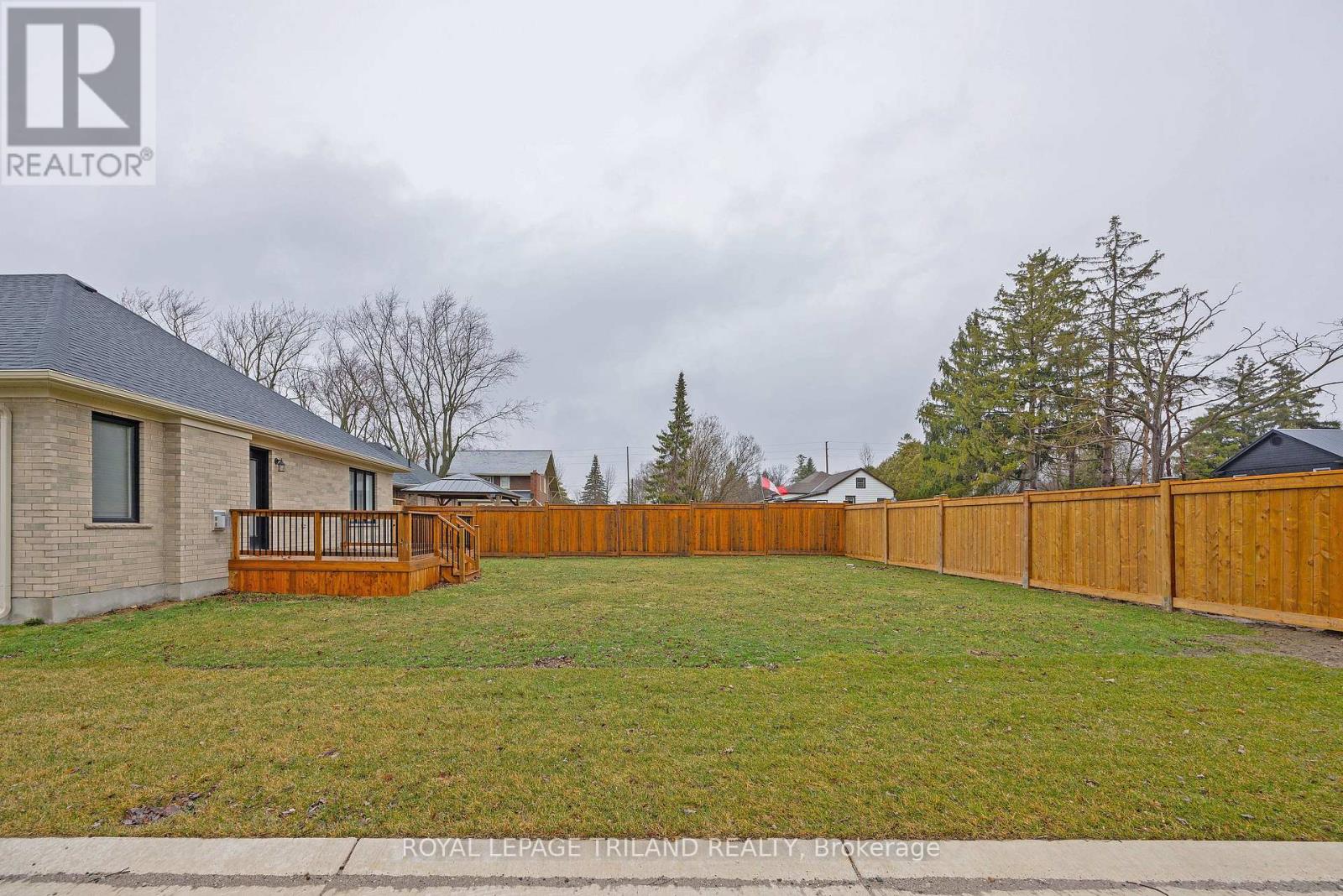 19.5 Park Avenue, St. Thomas, Ontario  N5R 4V5 - Photo 41 - X12895068