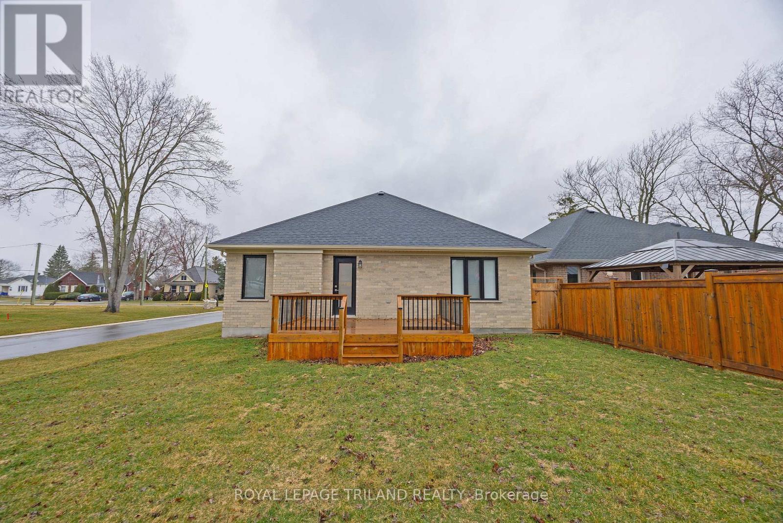 19.5 Park Avenue, St. Thomas, Ontario  N5R 4V5 - Photo 43 - X12895068