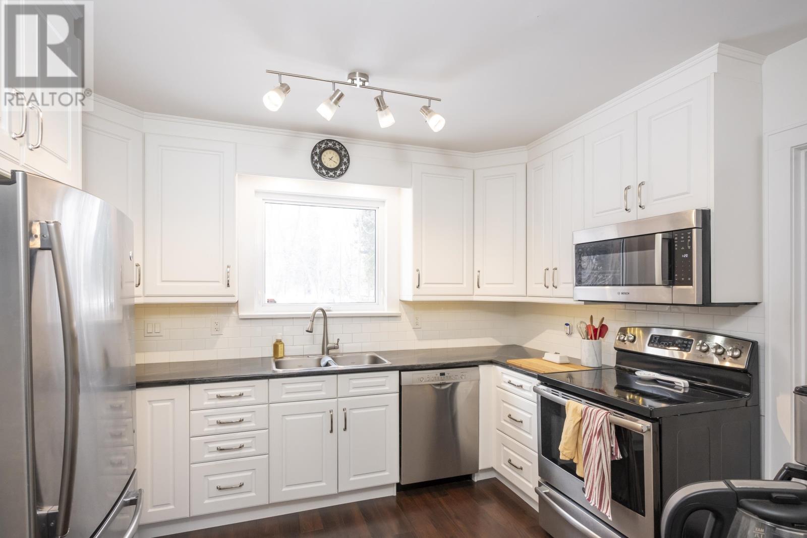 1729 Mcgregor Ave, Thunder Bay, Ontario  P7E 5E9 - Photo 15 - TB2600401