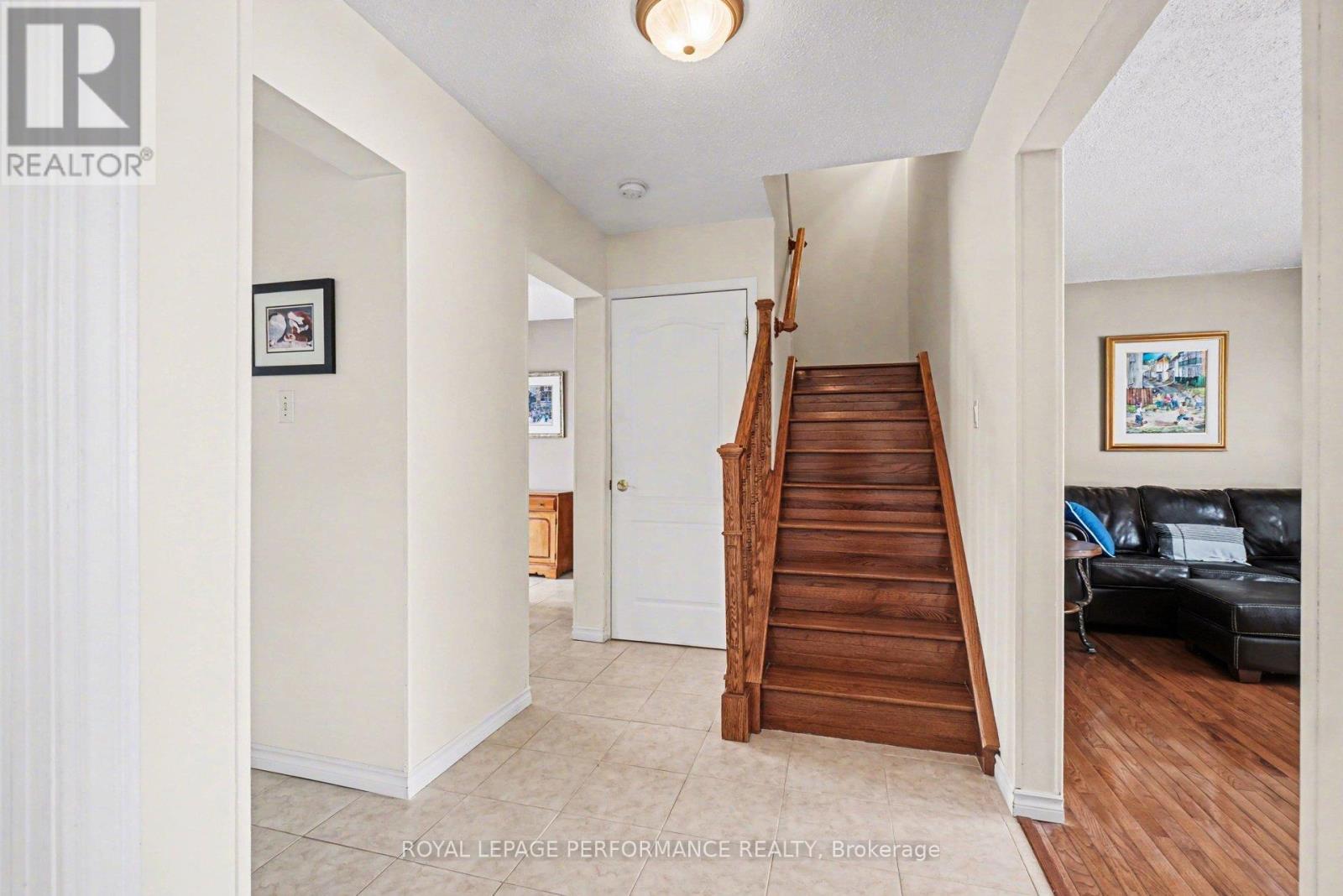 299 Mockingbird Drive, Ottawa, Ontario  K1E 2A4 - Photo 16 - X12895060