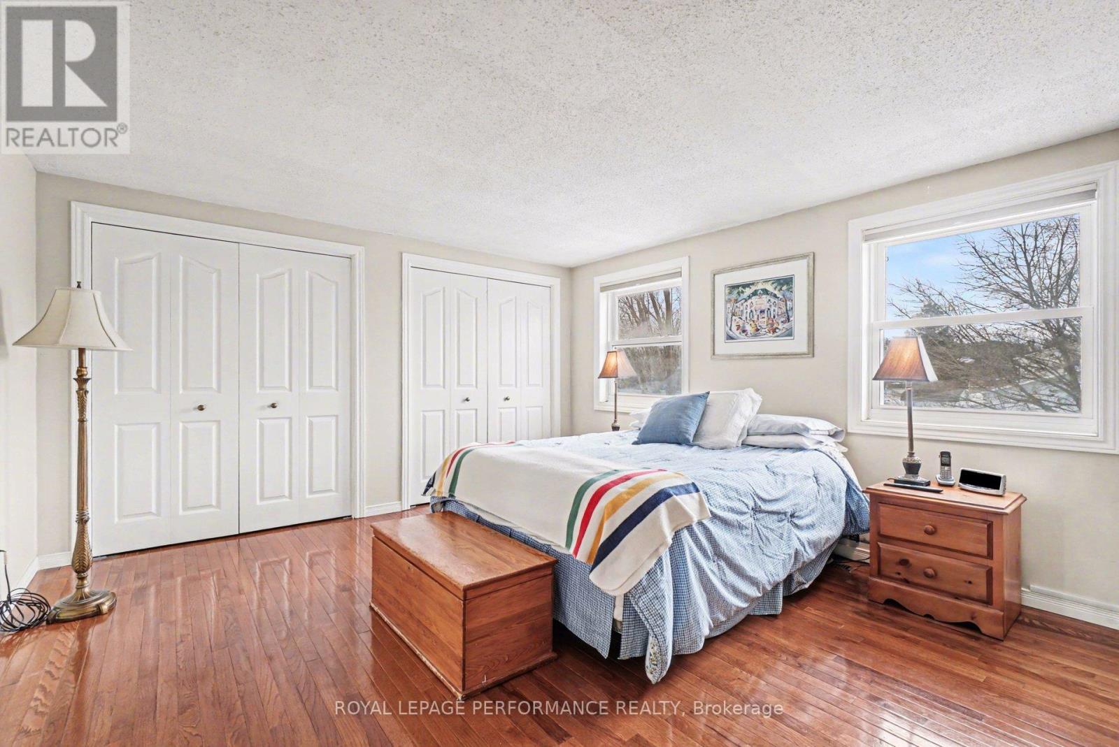 299 Mockingbird Drive, Ottawa, Ontario  K1E 2A4 - Photo 18 - X12895060