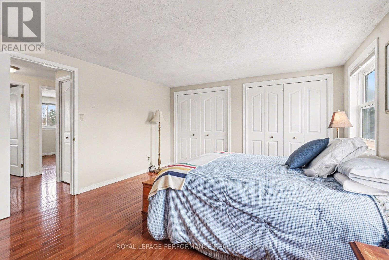 299 Mockingbird Drive, Ottawa, Ontario  K1E 2A4 - Photo 21 - X12895060