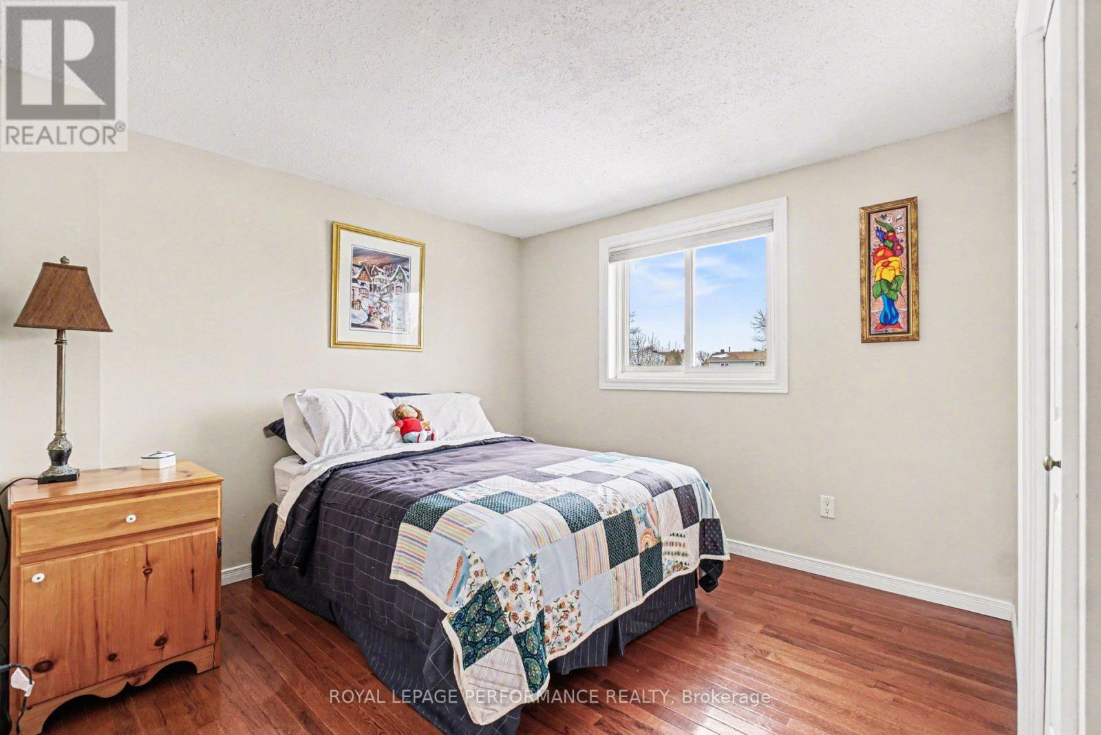 299 Mockingbird Drive, Ottawa, Ontario  K1E 2A4 - Photo 22 - X12895060