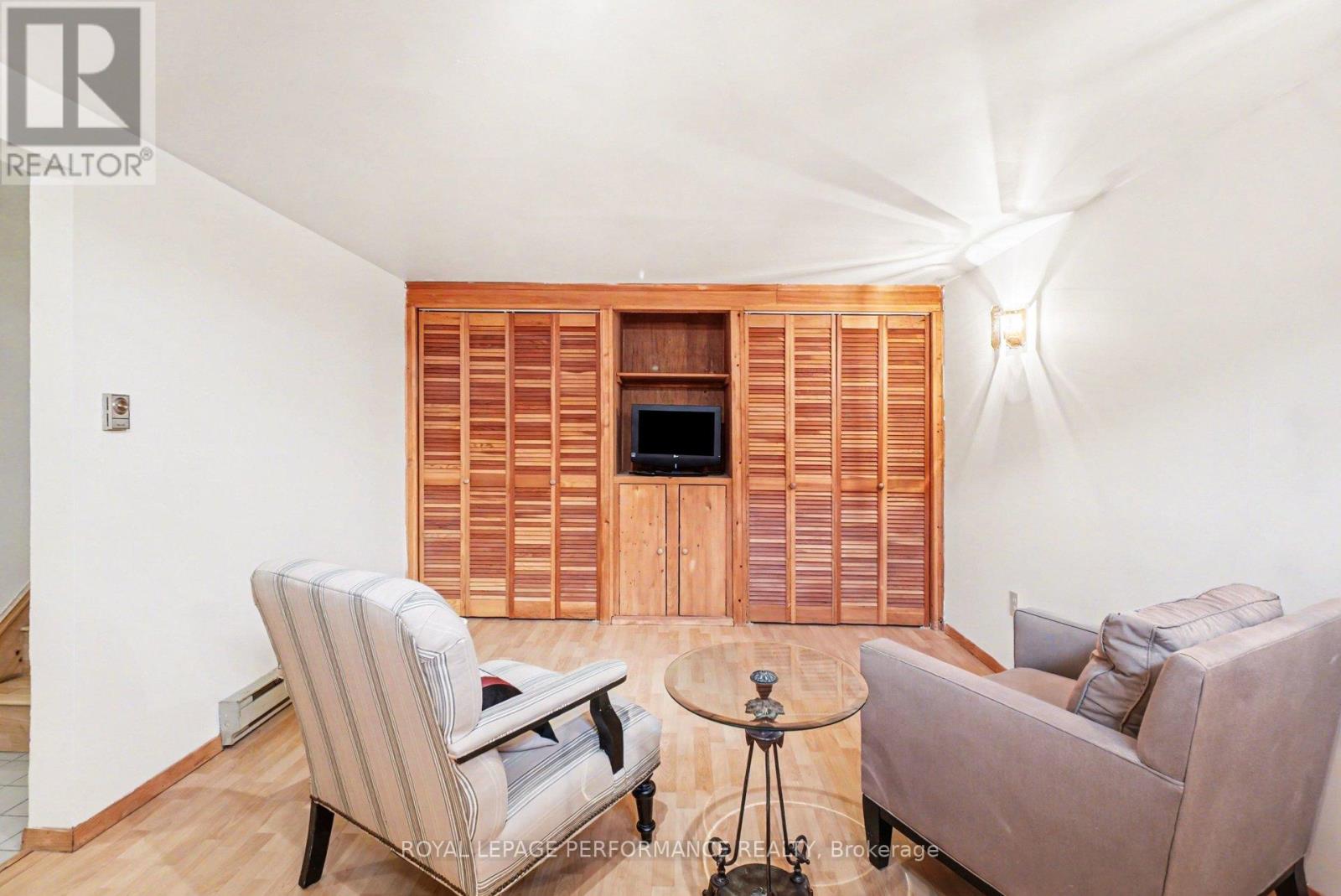 299 Mockingbird Drive, Ottawa, Ontario  K1E 2A4 - Photo 27 - X12895060