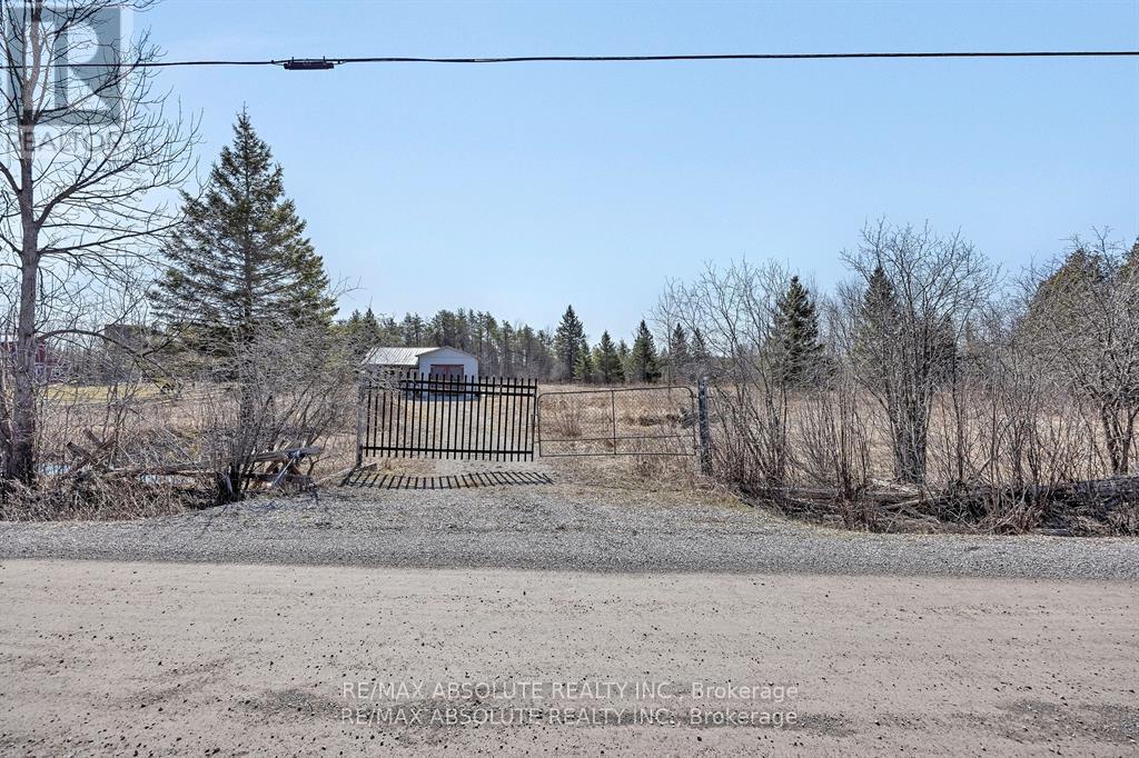 18 Wolford Centre Avenue, Merrickville-Wolford, Ontario  K0G 1N0 - Photo 4 - X12895114