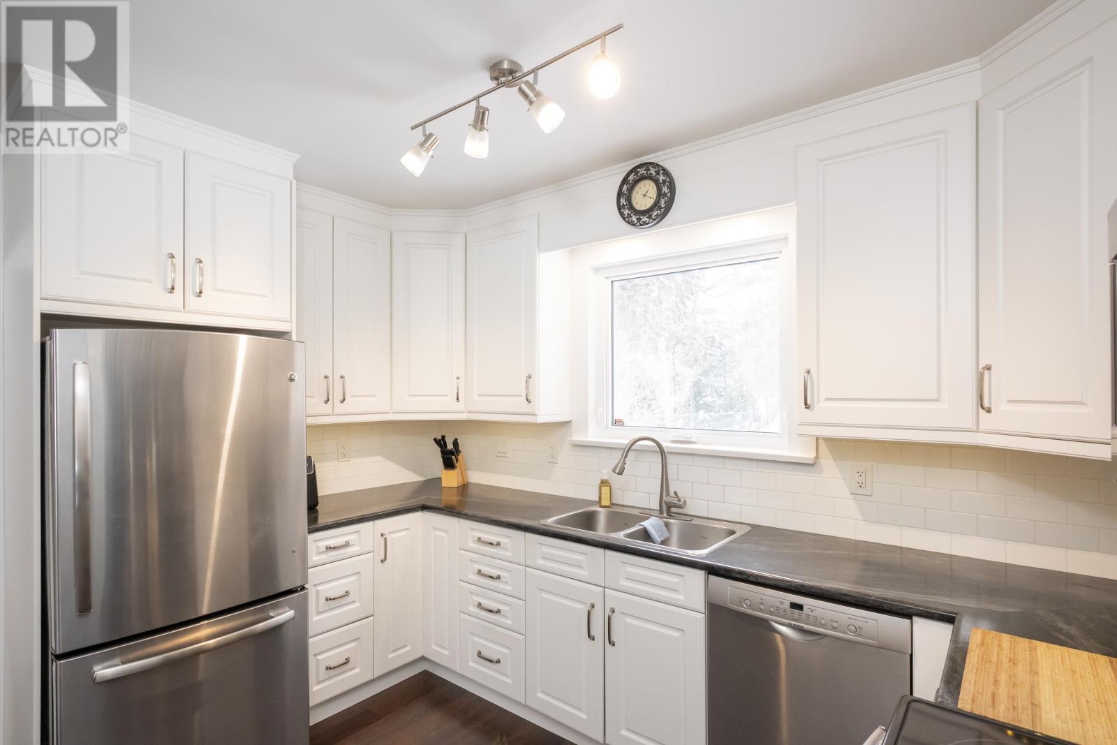 1729 Mcgregor Ave, Thunder Bay, Ontario  P7E 5E9 - Photo 16 - TB2600401