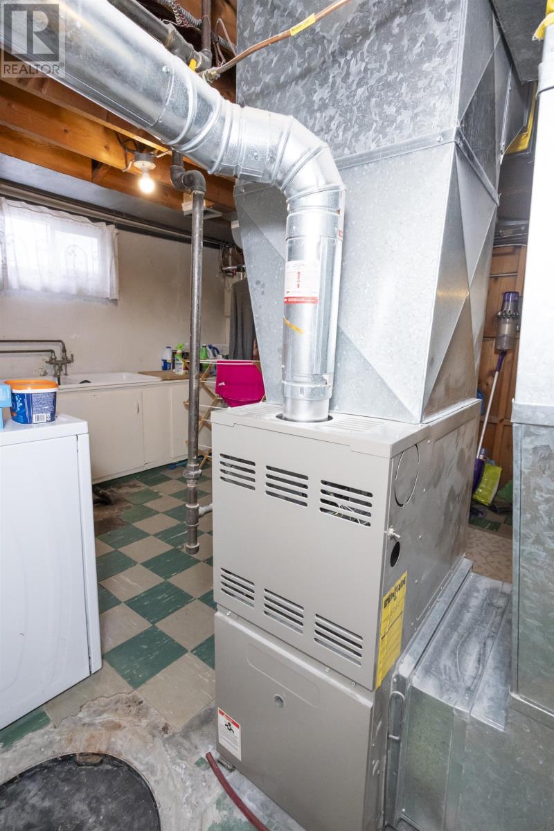 1729 Mcgregor Ave, Thunder Bay, Ontario  P7E 5E9 - Photo 39 - TB2600401