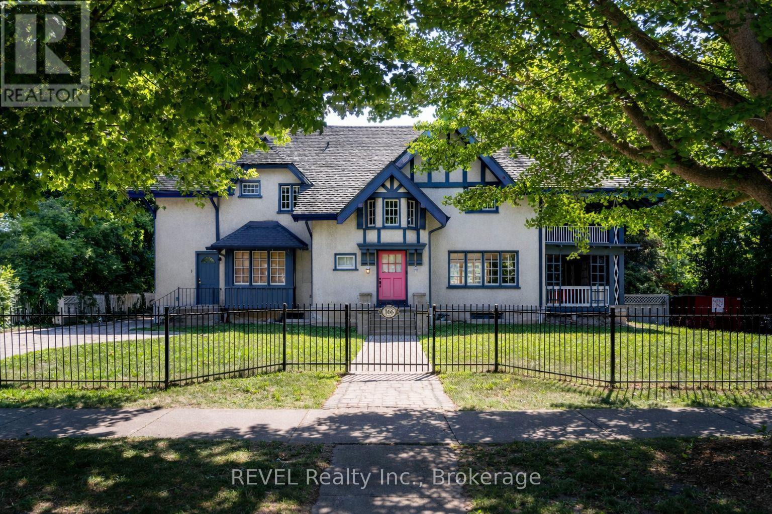 166 Queen Street, Niagara-On-The-Lake, Ontario  L0S 1J0 - Photo 5 - X12894706