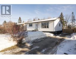 131 Carl St, Thunder Bay, Ontario