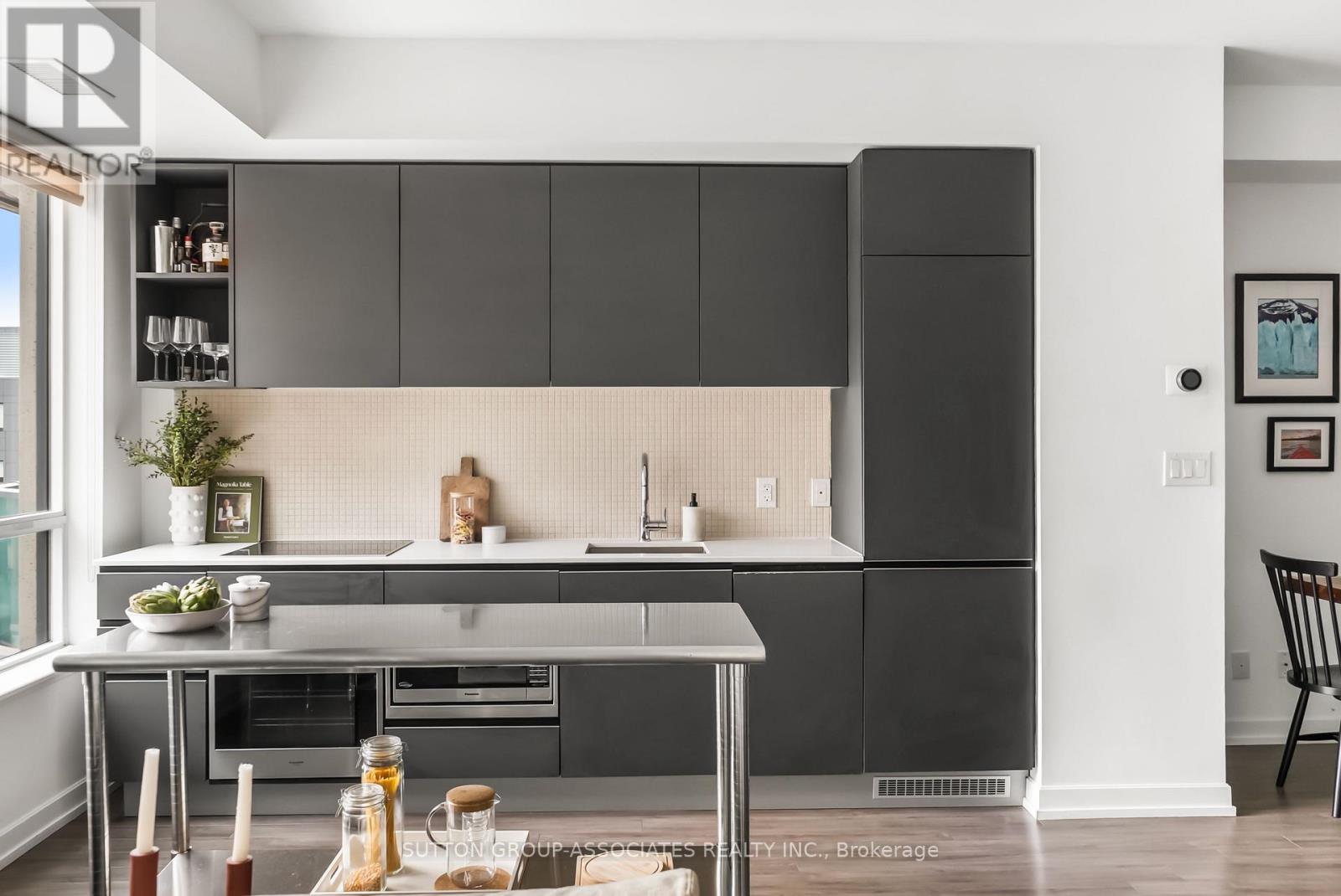 502 - 377 Madison Avenue, Toronto, Ontario  M4V 3E1 - Photo 3 - C12895066