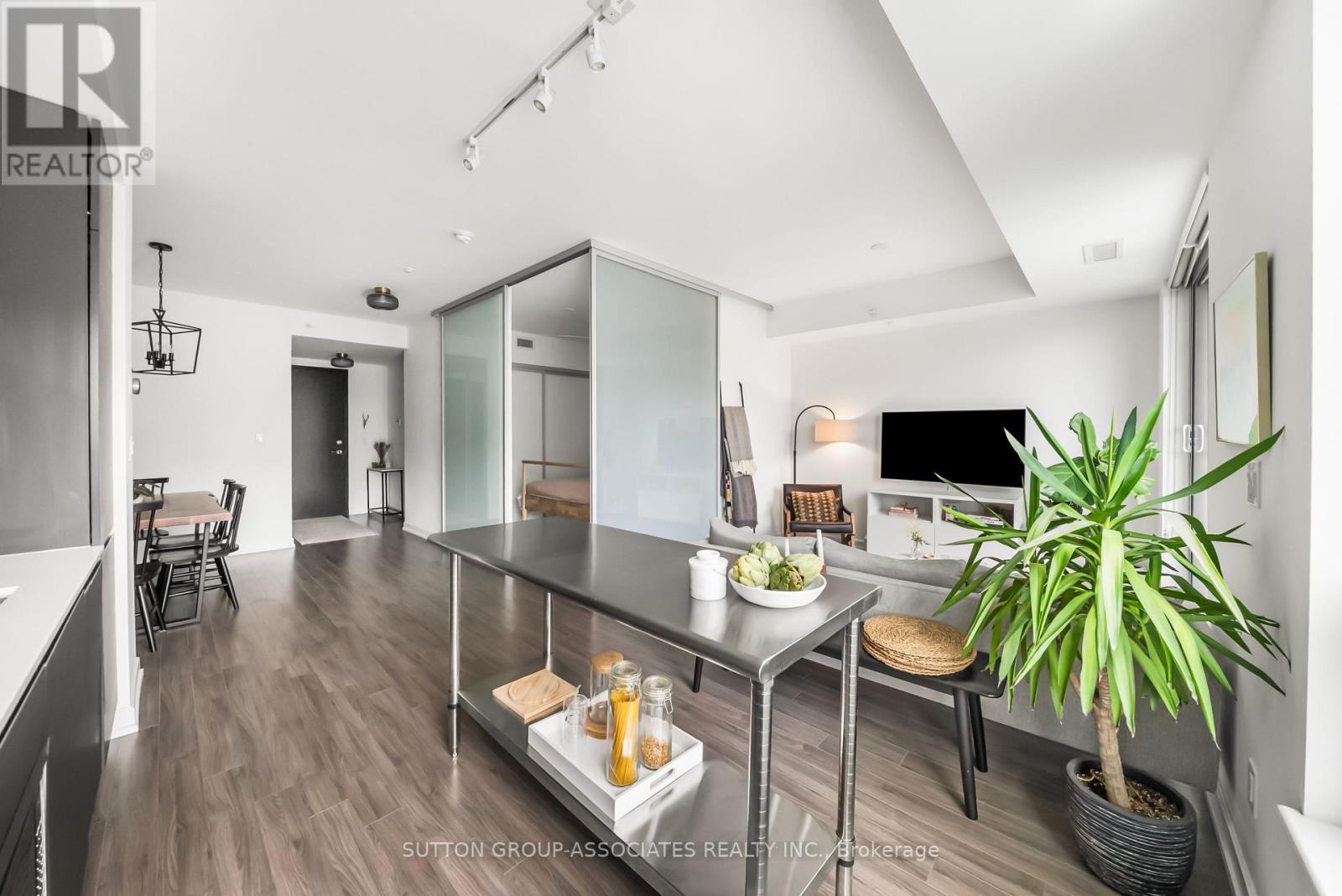 502 - 377 Madison Avenue, Toronto, Ontario  M4V 3E1 - Photo 9 - C12895066