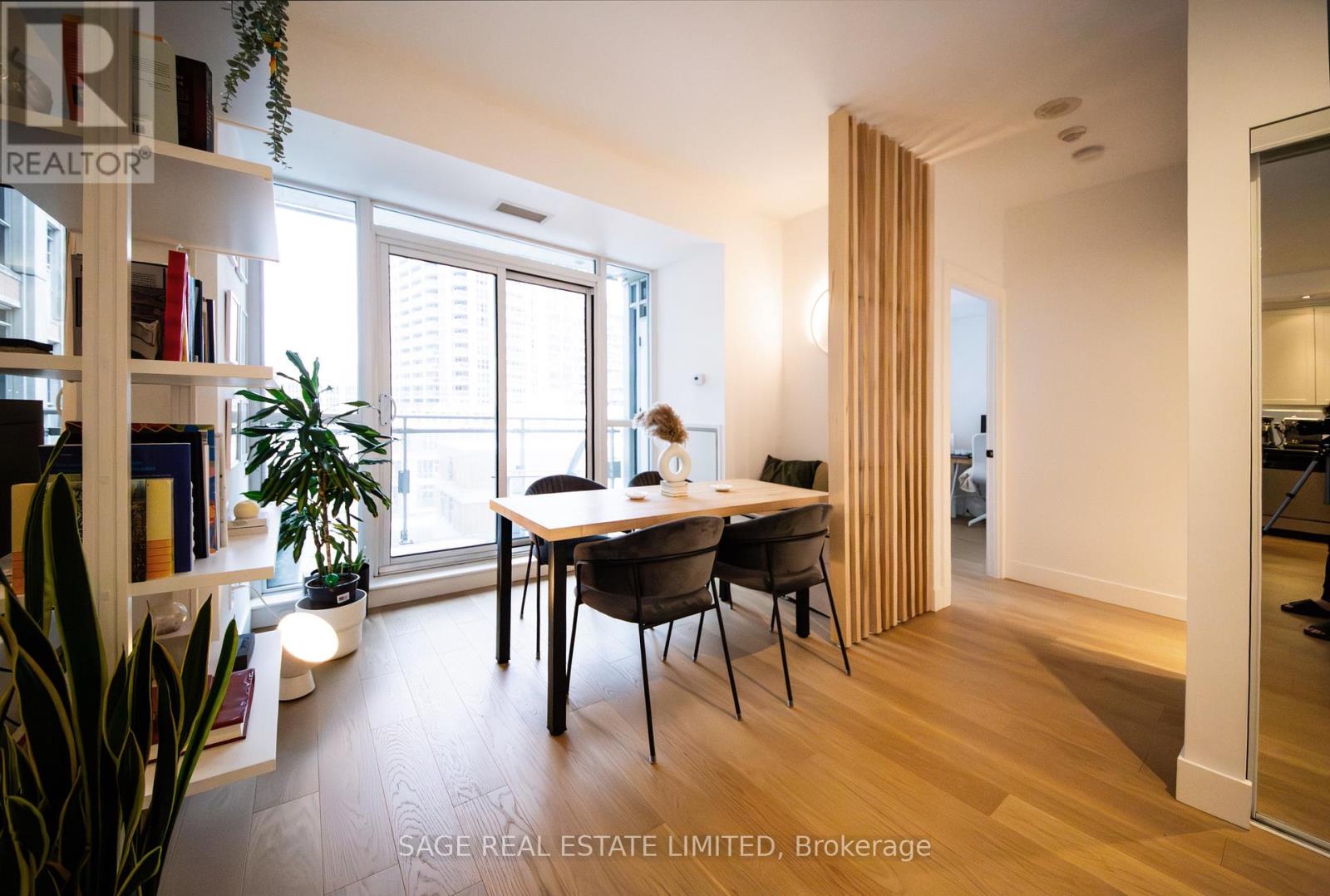 516 - 628 FLEET STREET, Toronto, Ontario