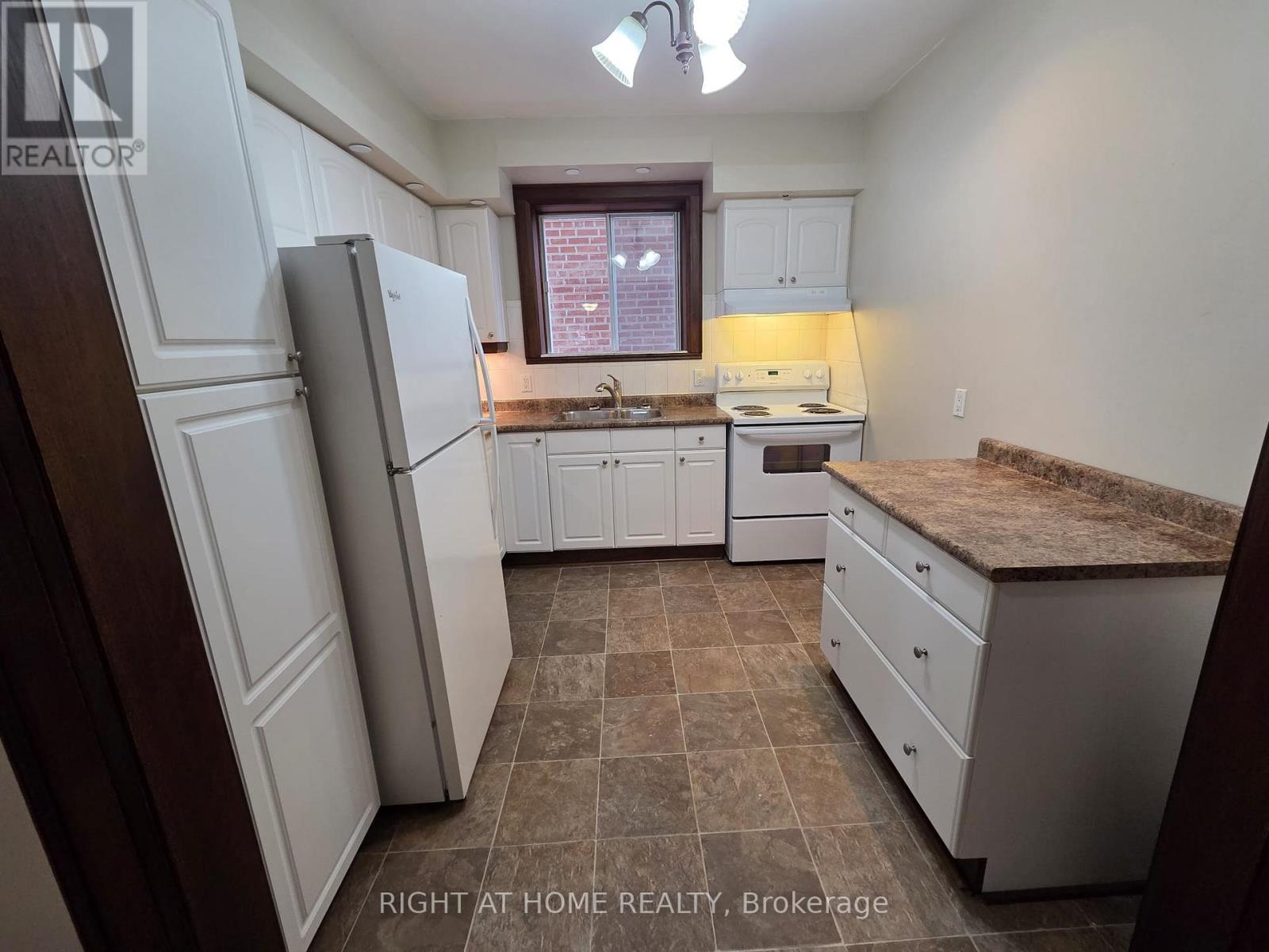 1 - 20 Teddington Park Avenue, Toronto, Ontario  M4N 2C3 - Photo 20 - C12895094