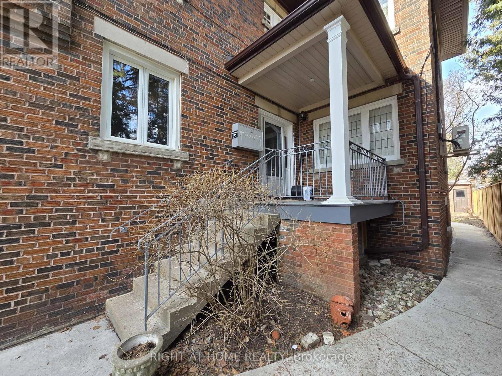 1 - 20 Teddington Park Avenue, Toronto, Ontario  M4N 2C3 - Photo 4 - C12895094