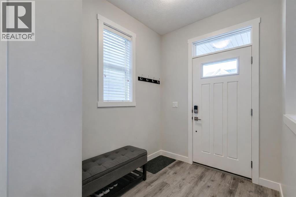 429 South Point Glen Sw, Airdrie, Alberta  T4B 4L1 - Photo 3 - A2293563