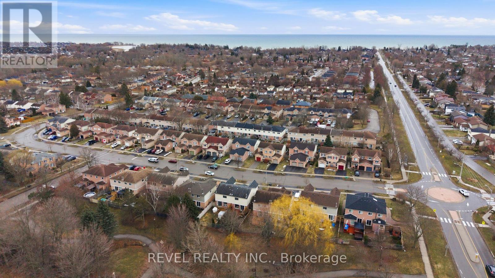 13 Rollo Drive, Ajax, Ontario  L1S 7E7 - Photo 3 - E12895064