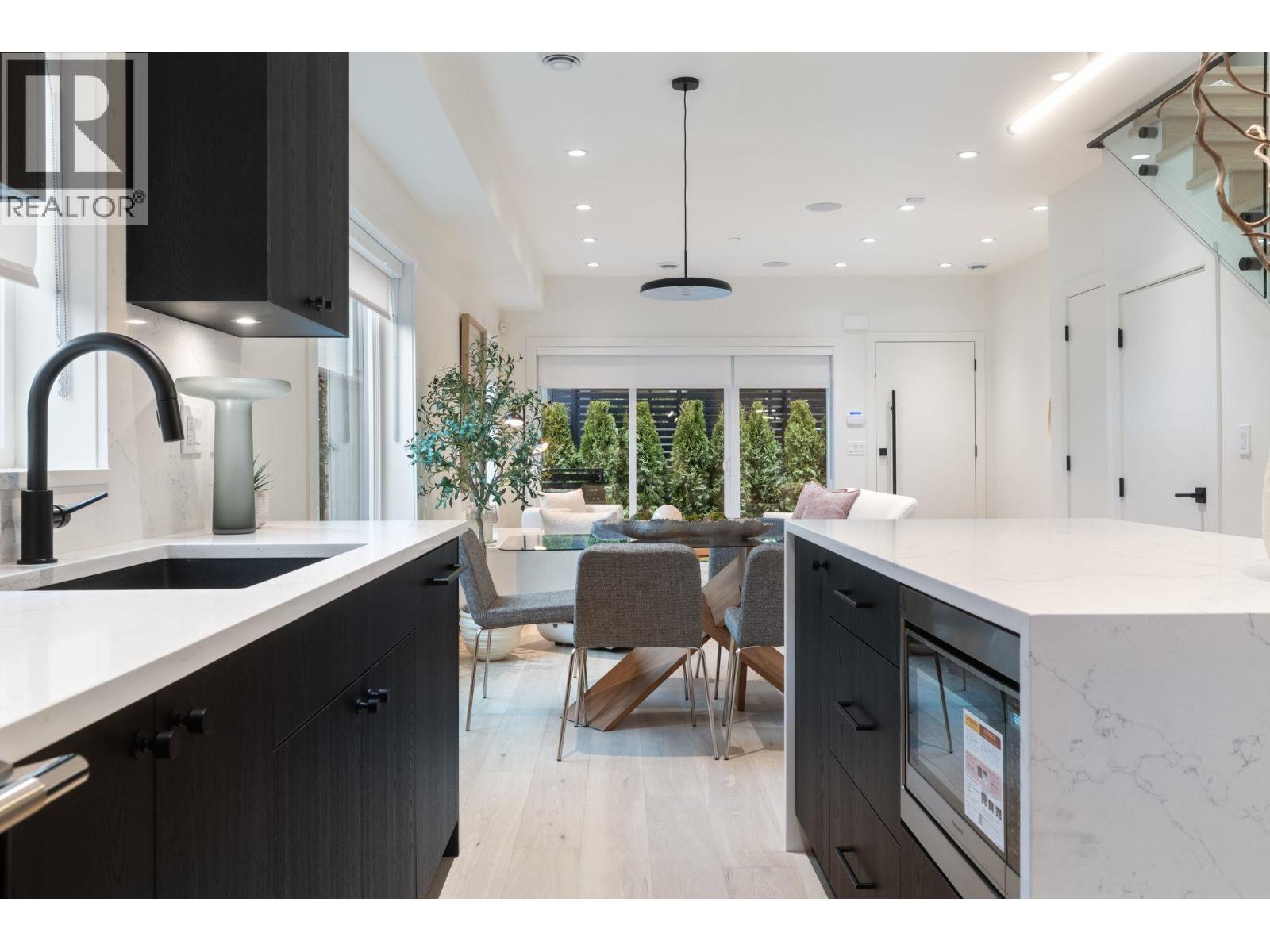 2 2539 Grant Street, Vancouver, British Columbia  V5K 3G6 - Photo 14 - R3101007