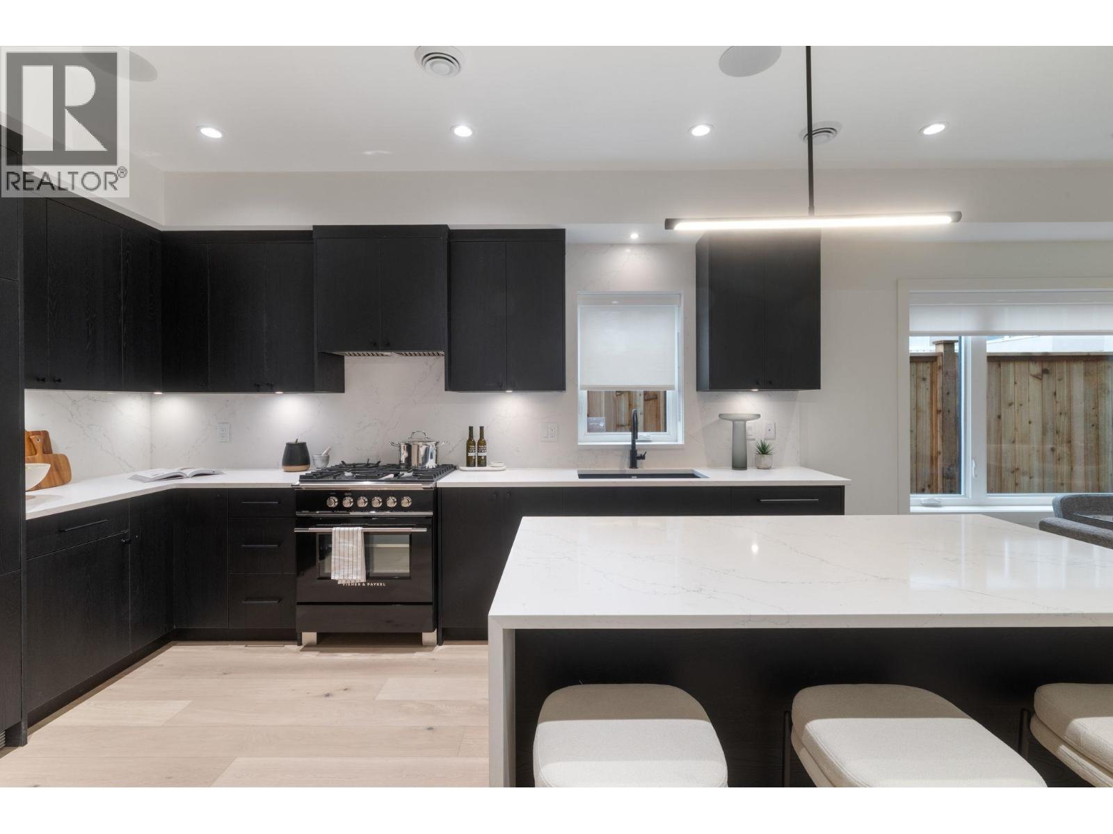 2 2539 Grant Street, Vancouver, British Columbia  V5K 3G6 - Photo 17 - R3101007