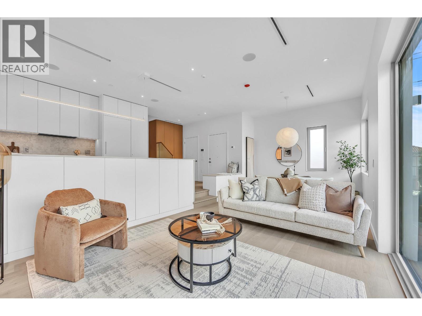 2 2915 E 5th Avenue, Vancouver, British Columbia  V5M 1N6 - Photo 11 - R3101017