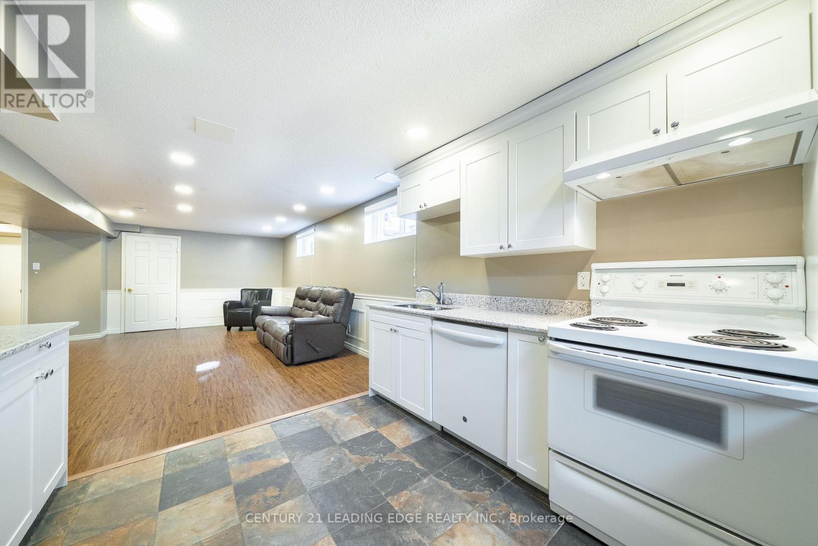 283 Debborah Place, Whitchurch-Stouffville, Ontario  L4A 5C5 - Photo 35 - N12895008