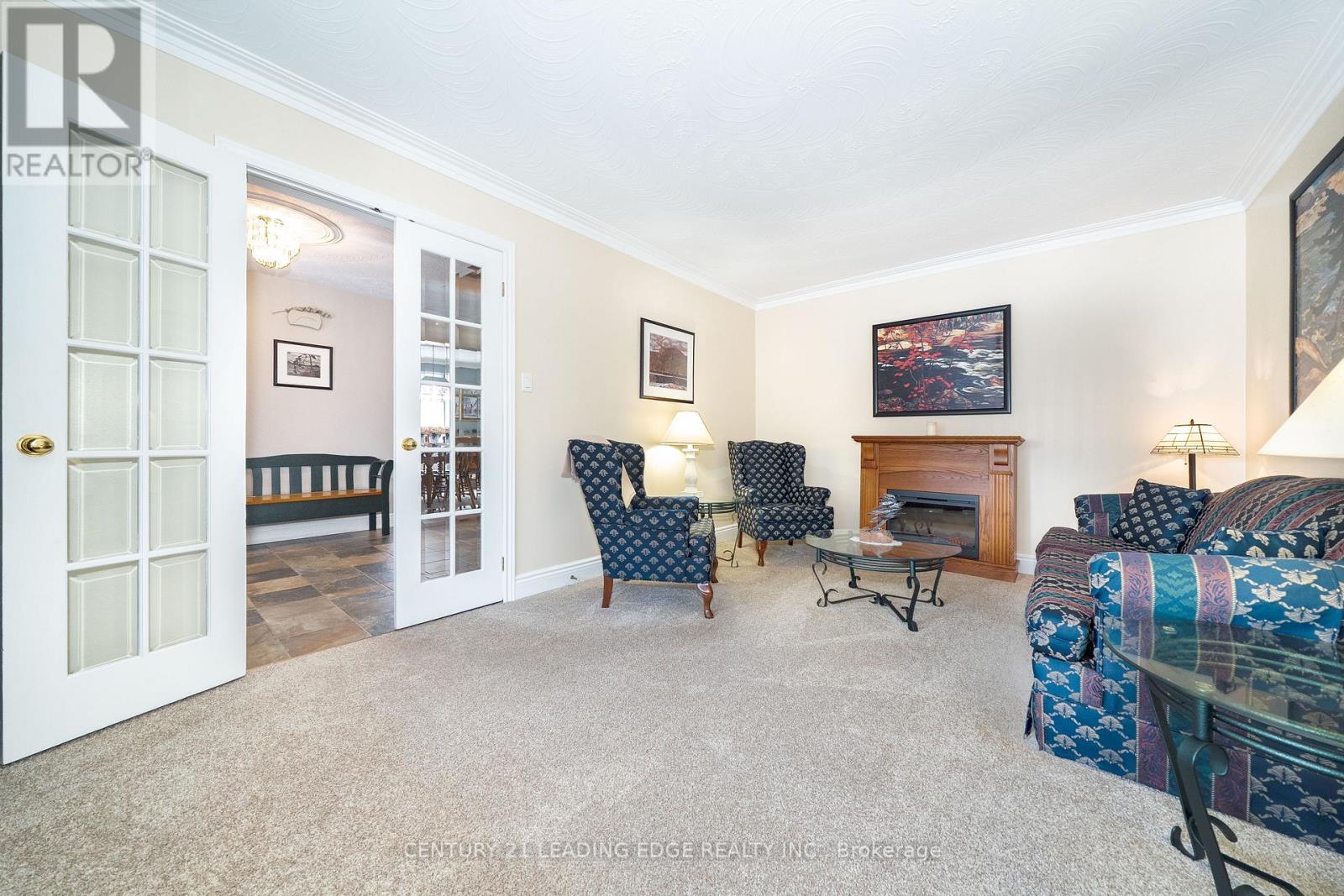 283 Debborah Place, Whitchurch-Stouffville, Ontario  L4A 5C5 - Photo 6 - N12895008