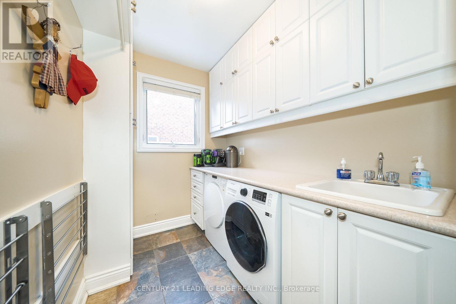 283 Debborah Place, Whitchurch-Stouffville, Ontario  L4A 5C5 - Photo 8 - N12895008