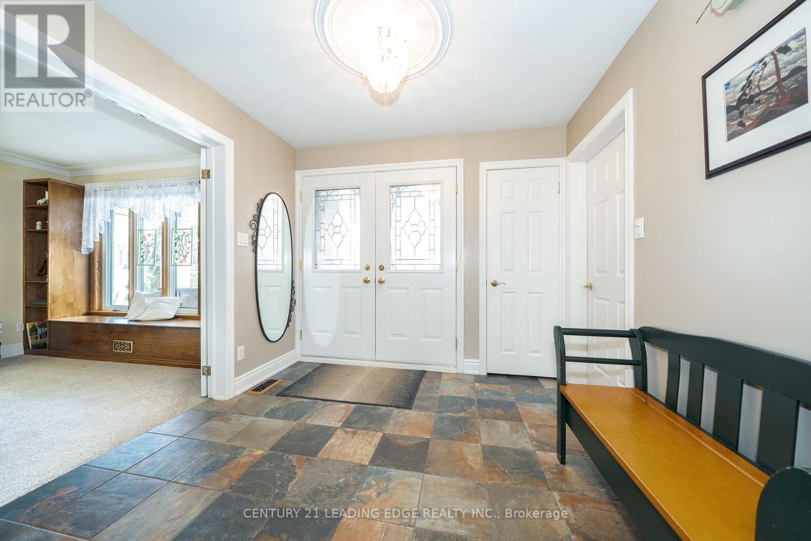 283 Debborah Place, Whitchurch-Stouffville, Ontario  L4A 5C5 - Photo 9 - N12895008